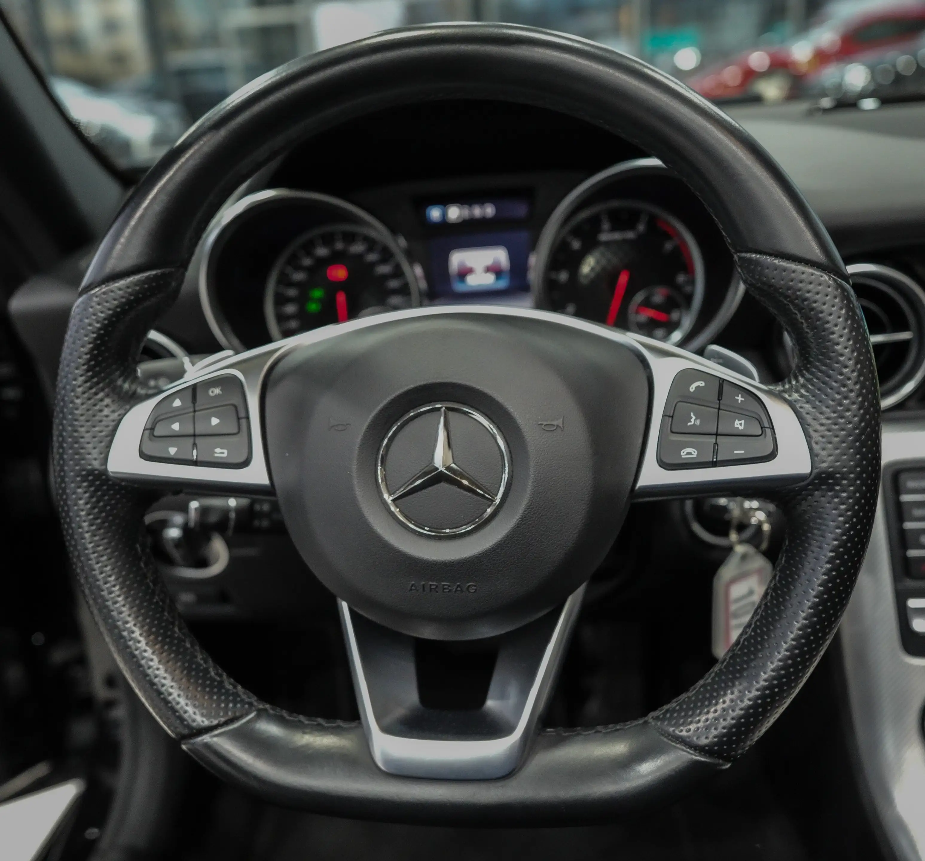 Mercedes-Benz SLC 43 AMG Roadster*SPORT-FAHRWERK*NAPPA*PANO* — photo 15