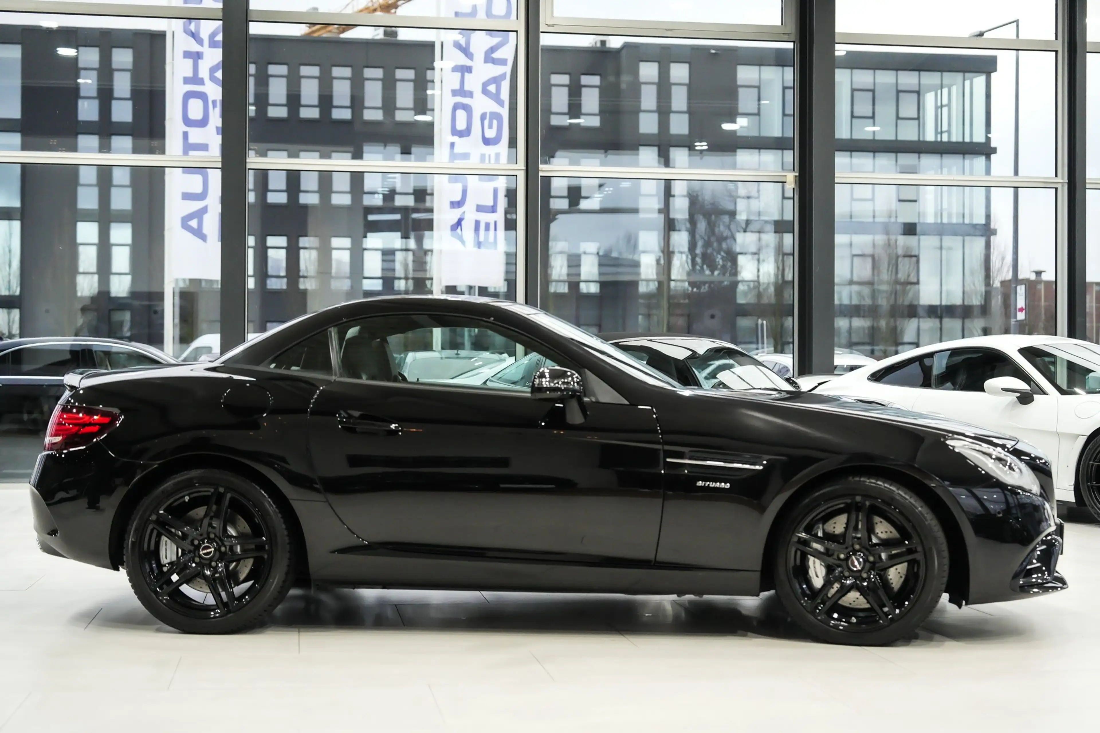 Mercedes-Benz SLC 43 AMG Roadster*SPORT-FAHRWERK*NAPPA*PANO* — photo 7