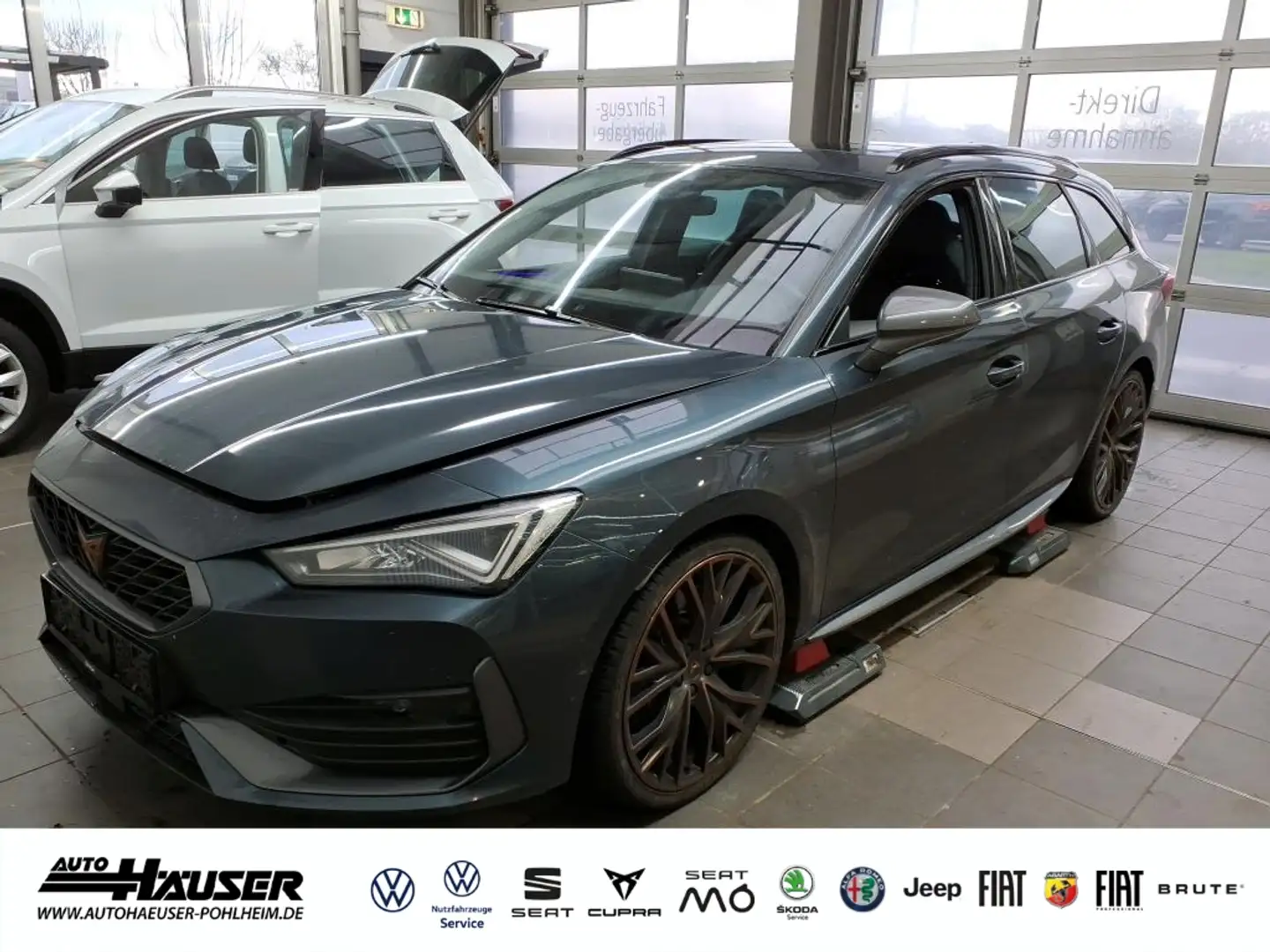 CUPRA Leon Sportstourer VZ 2.0 TSI DSG 4Drive AHK PANO DCC ME Grau - 1