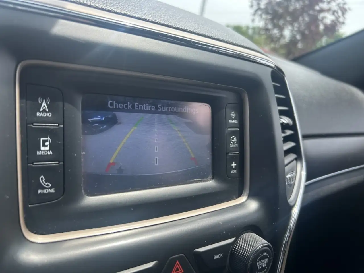 Jeep Grand Cherokee снимка Jeep Grand Cherokee