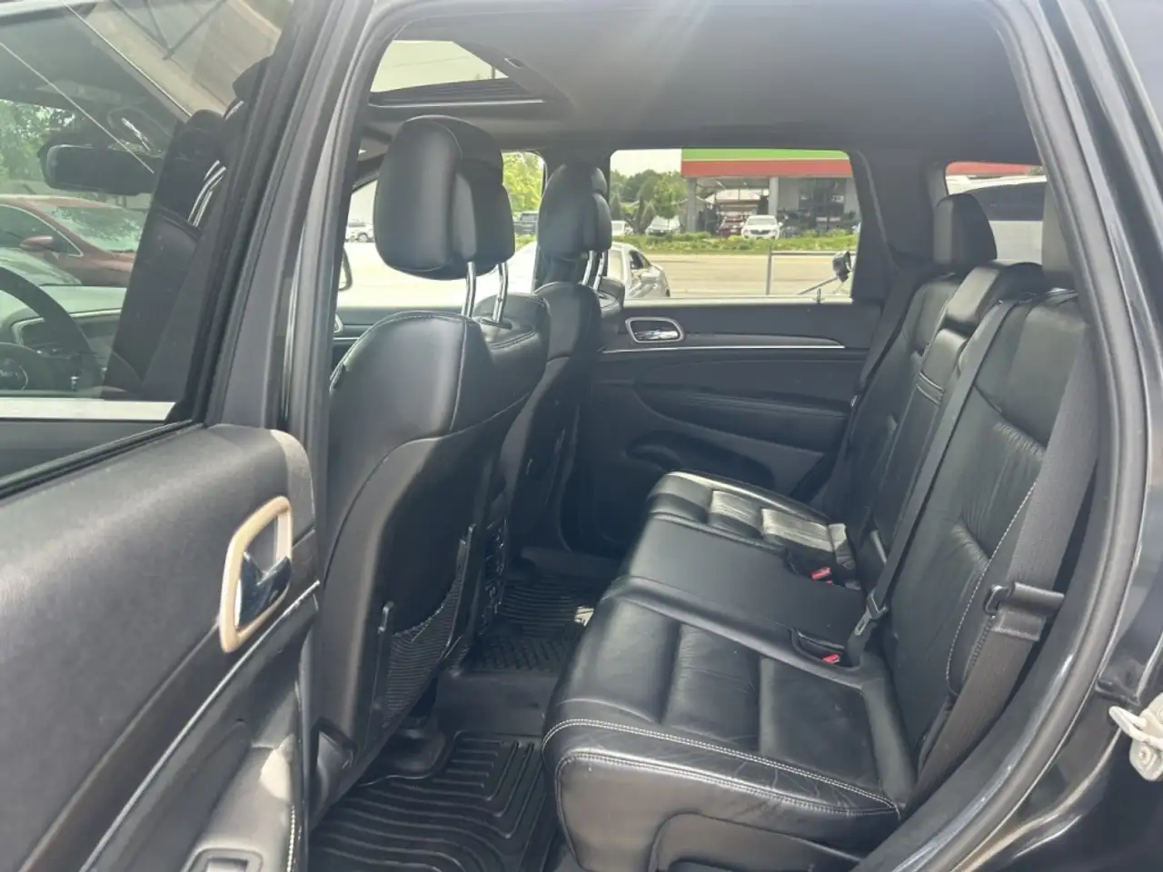 Jeep Grand Cherokee снимка Jeep Grand Cherokee