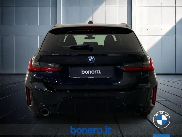 BMW 3 Series view 7