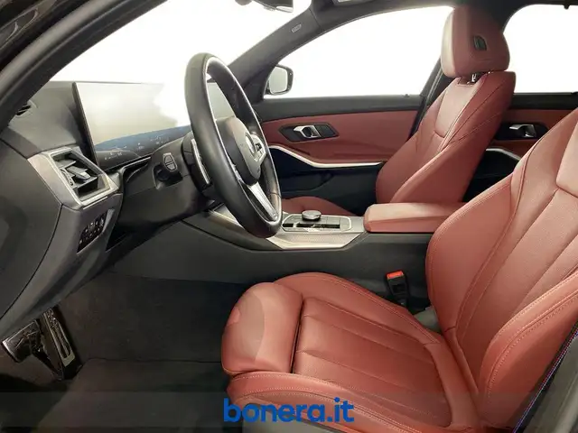 BMW 3 Series view 14
