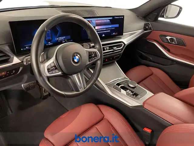 BMW 3 Series view 17