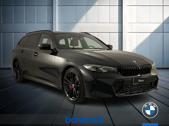 BMW 3 Series view 4