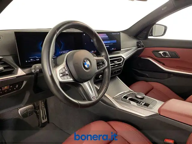 BMW 3 Series view 15