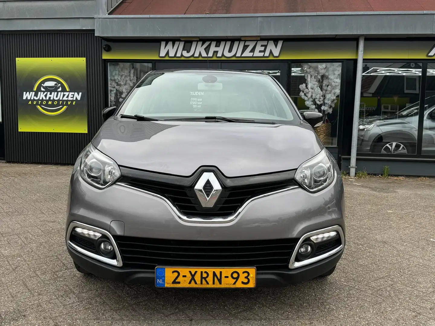 Renault Captur 0.9 TCe Dynamique met Navigatie !!! Cruise !!! Net Grijs - 2