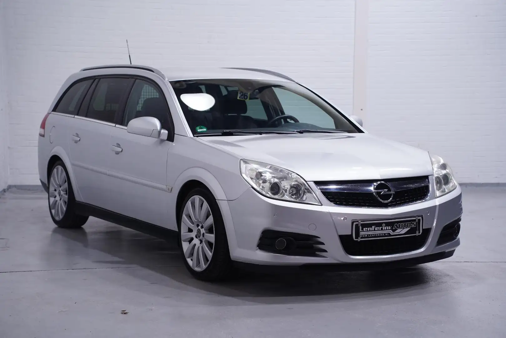 Opel Vectra Wagon 1.8-16V Executive lederen bekleding navigati Gris - 2