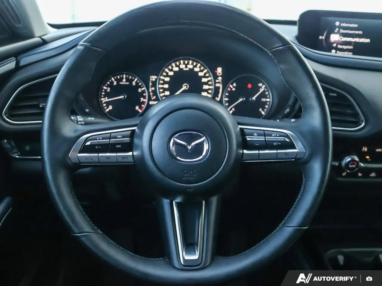 Mazda CX-30 photo Mazda CX-30