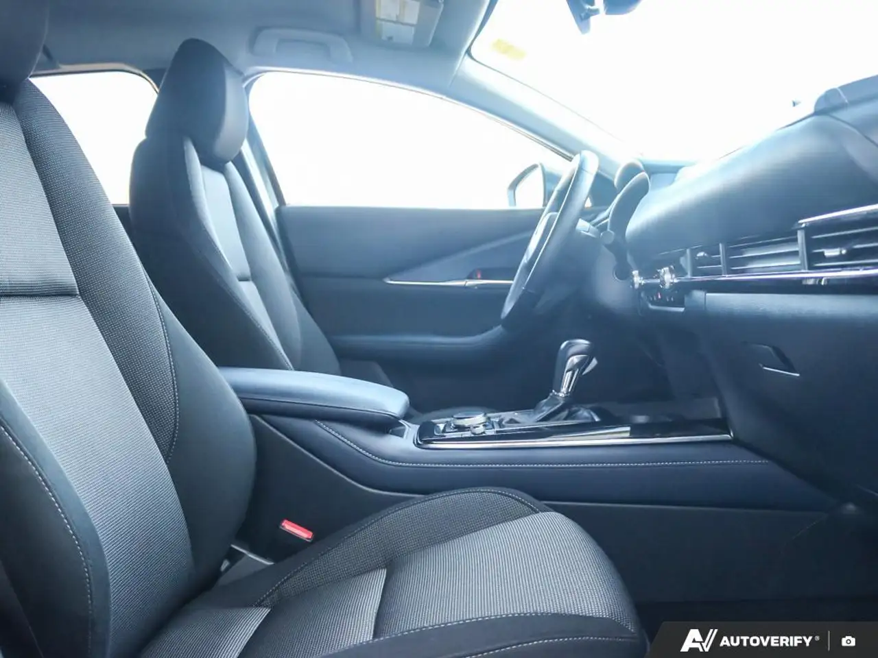 Mazda CX-30 photo Mazda CX-30