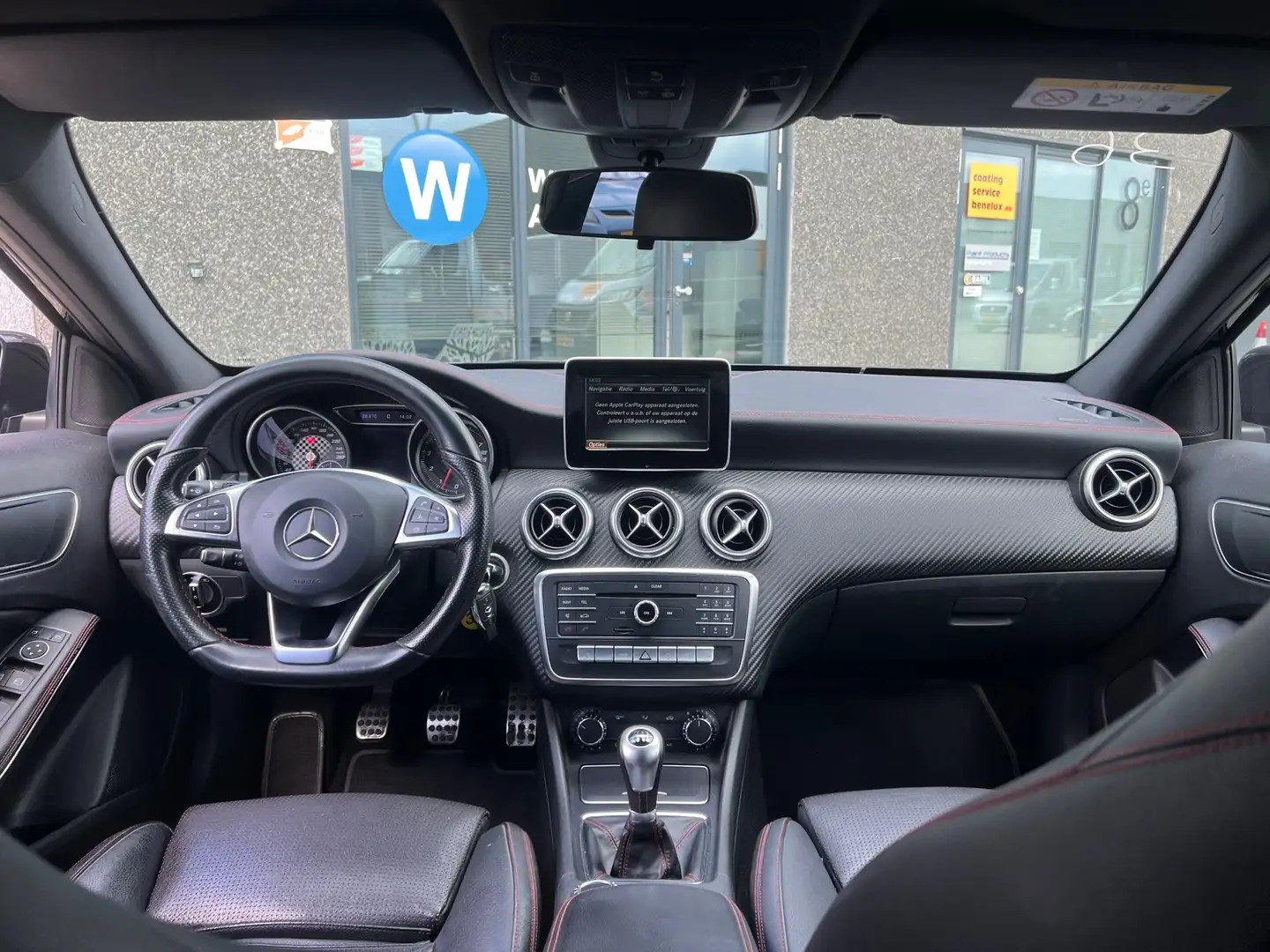 Mercedes-Benz A 180 Ambition AMG-pakket, Led, Leder Zwart - 2