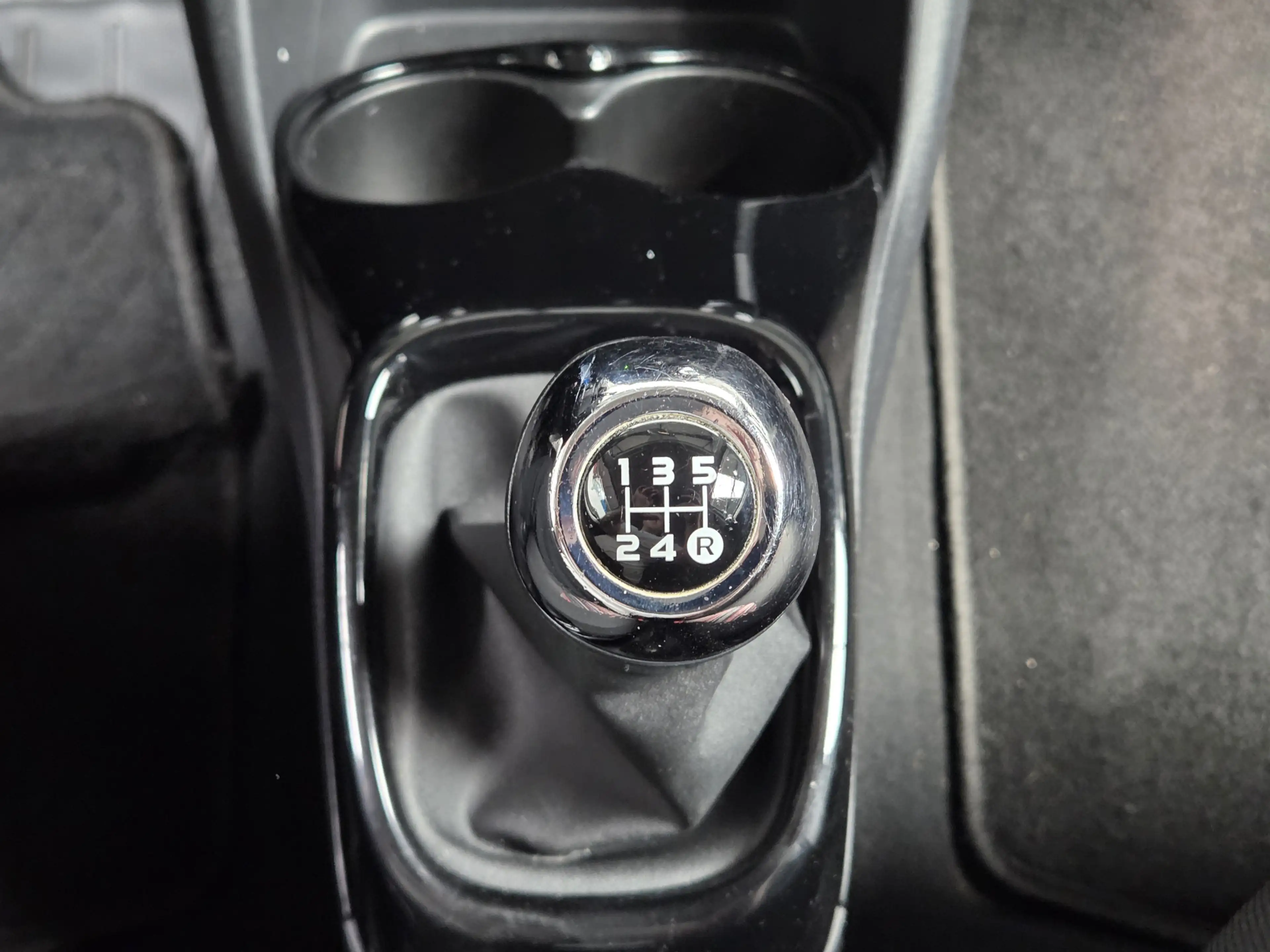 Citroen C1 1.0 VTi Feel — photo 32