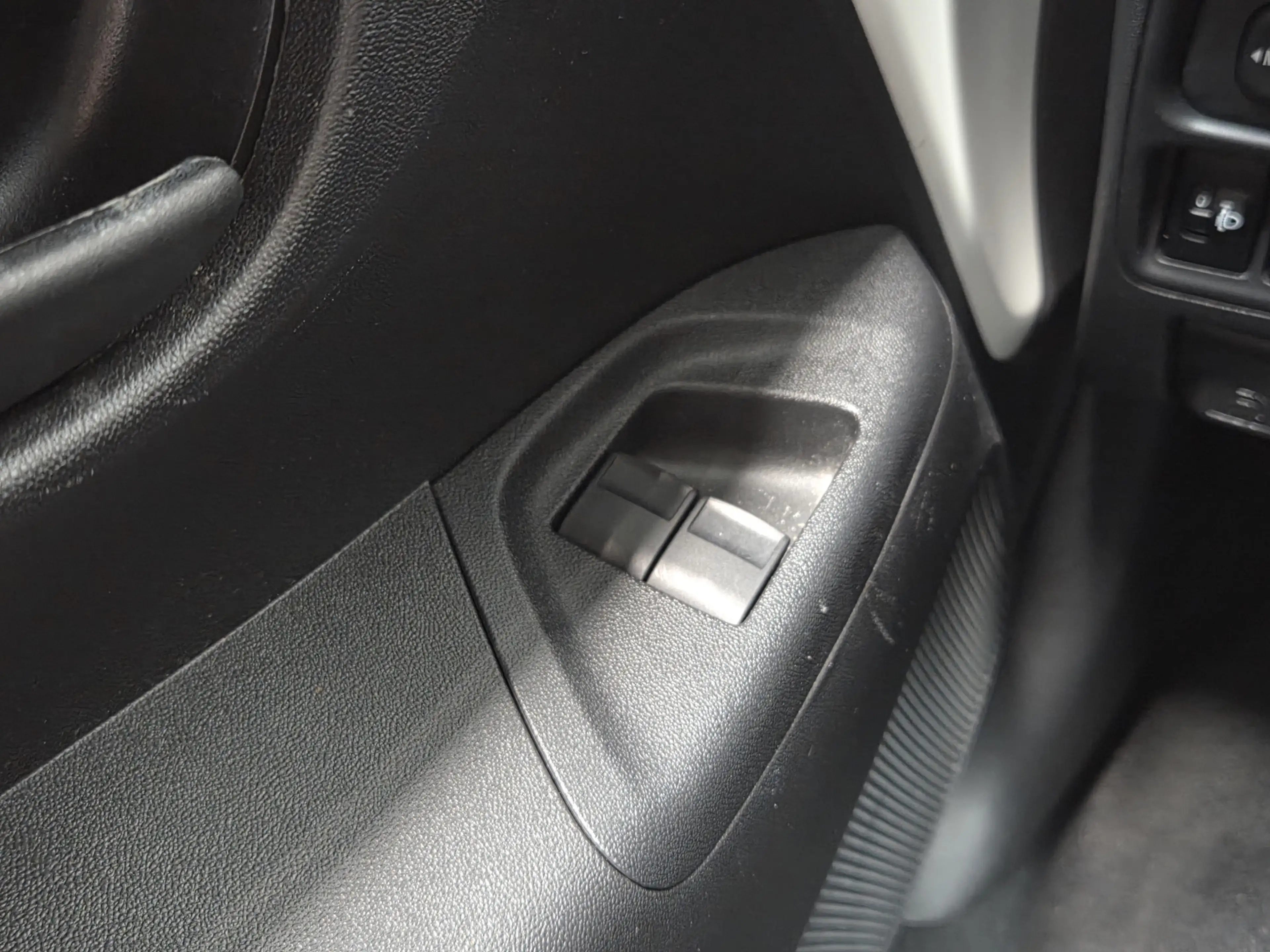 Citroen C1 1.0 VTi Feel — photo 19