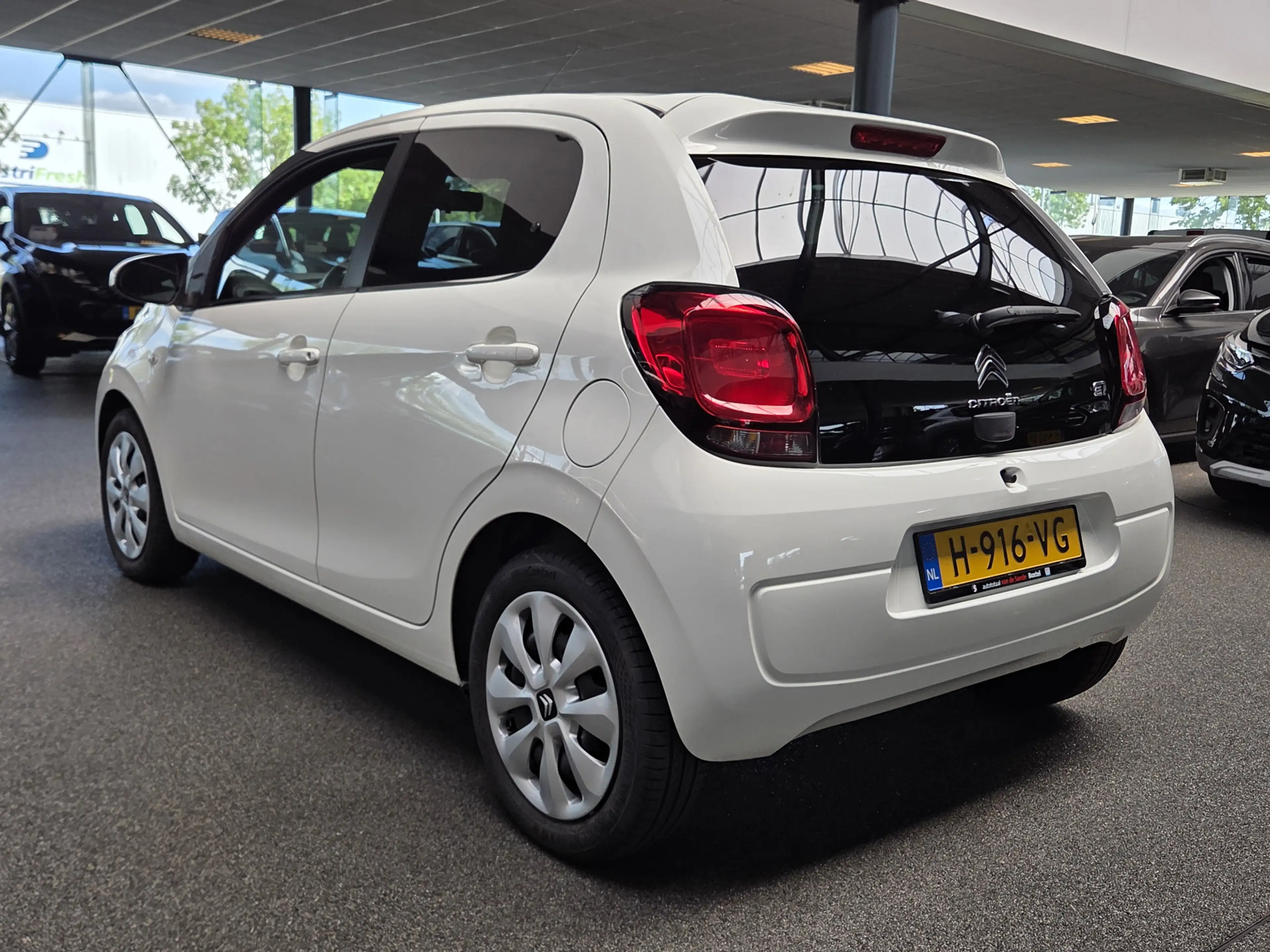 Citroen C1 1.0 VTi Feel — photo 3