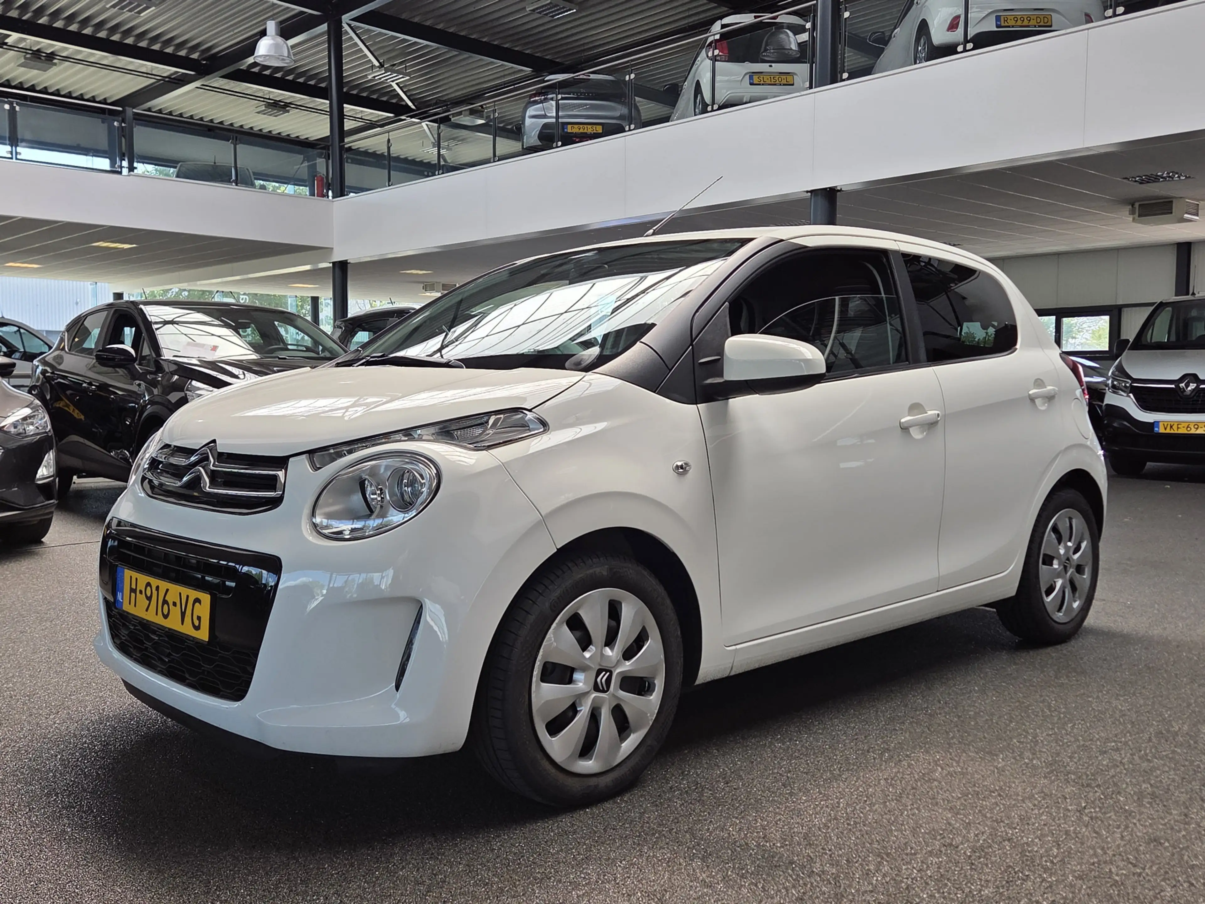 Citroen C1 1.0 VTi Feel — photo 34
