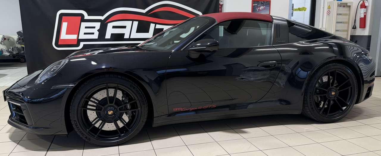 Porsche 992 911 Targa 3.0 4 GTS Lift Matrix Crono