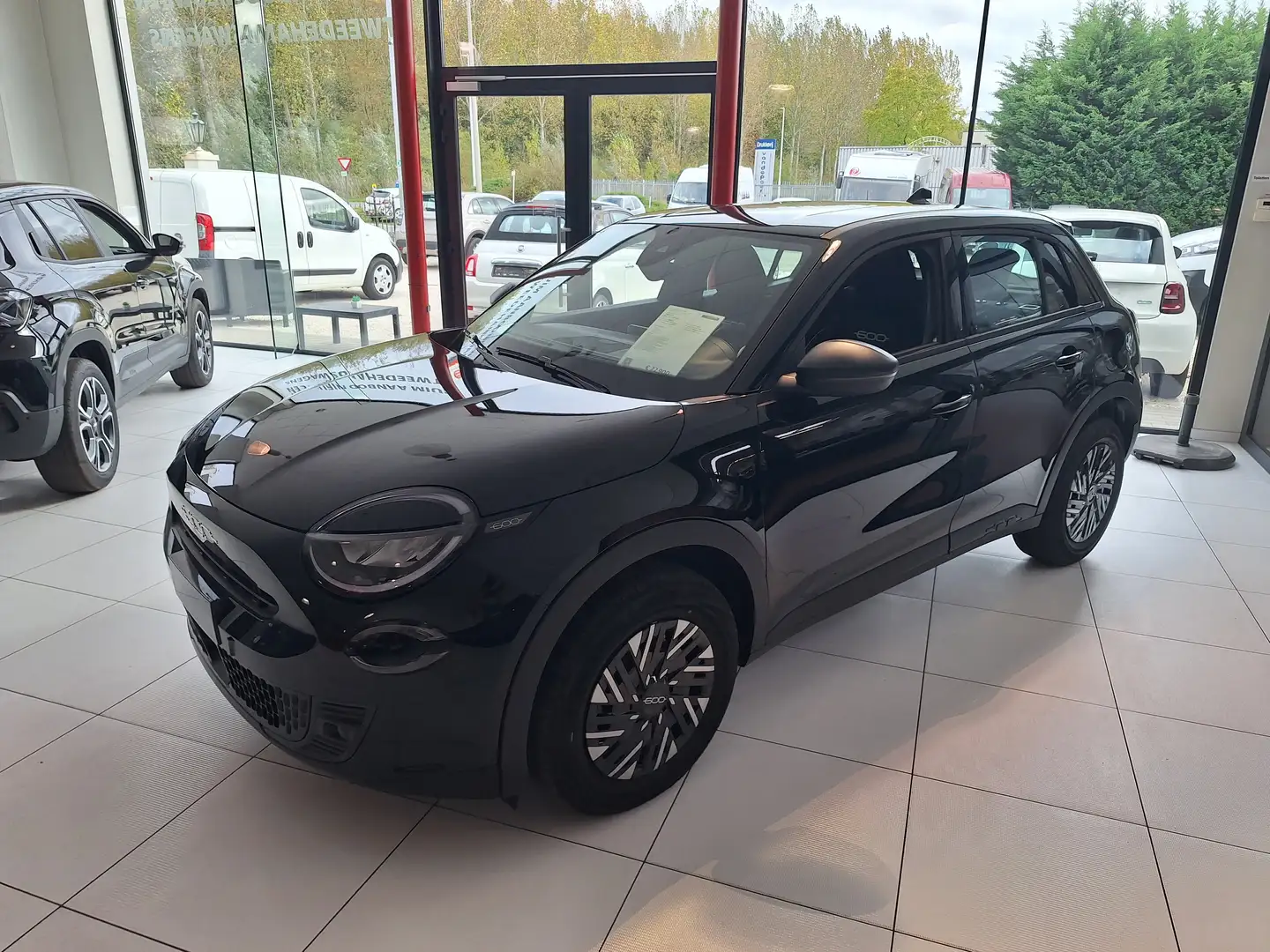 Fiat 600 600 1.2 Hybrid 100 AT6 Zwart - 1