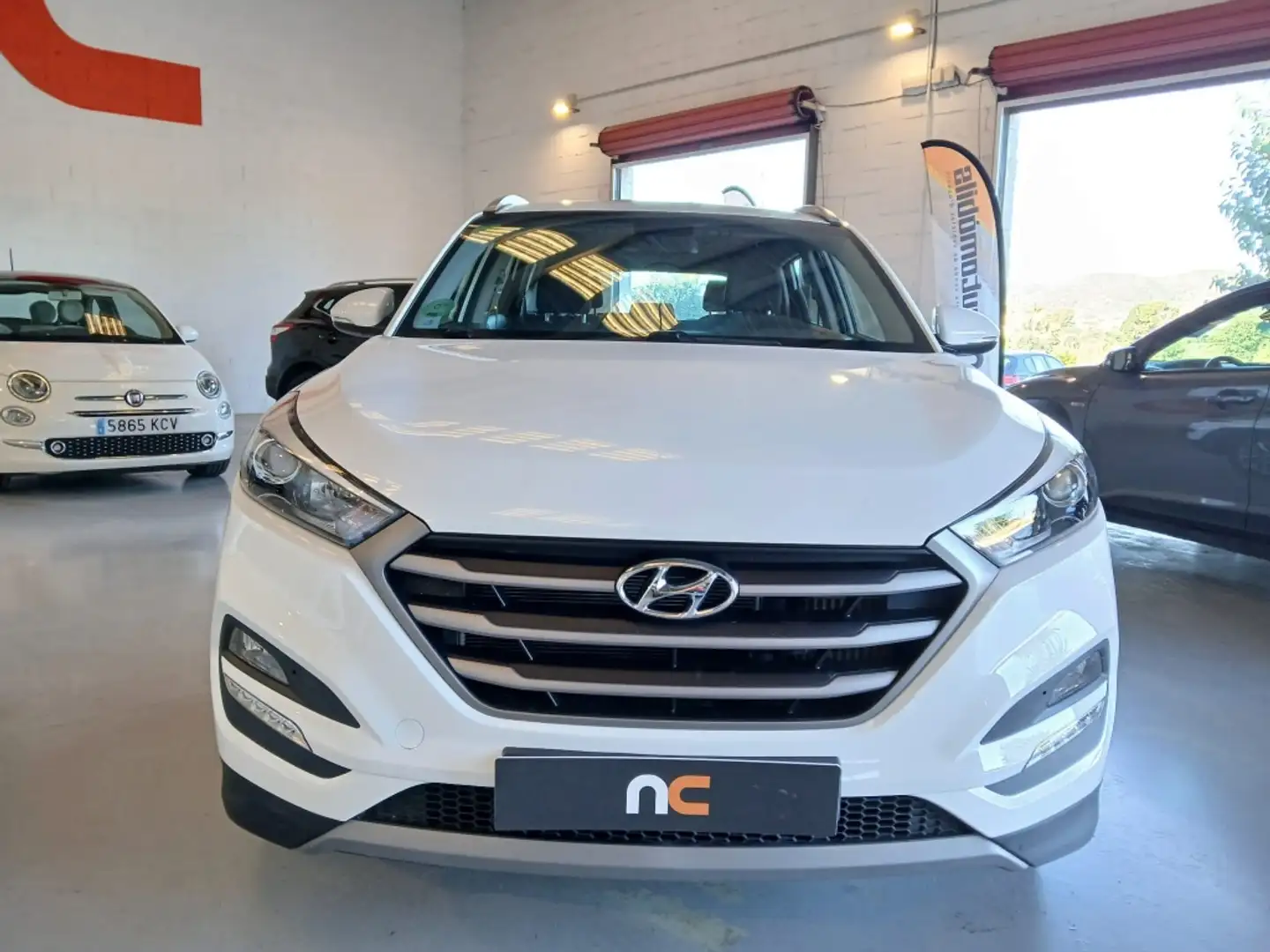 Hyundai TUCSON 1.7CRDI BD Link 4x2 115 Weiß - 2