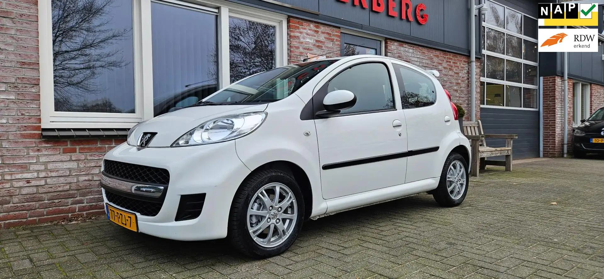 Peugeot 107 1.0-12V XS Automaat! Airco! 5-Deurs! Leuke/Nette A Weiß - 1