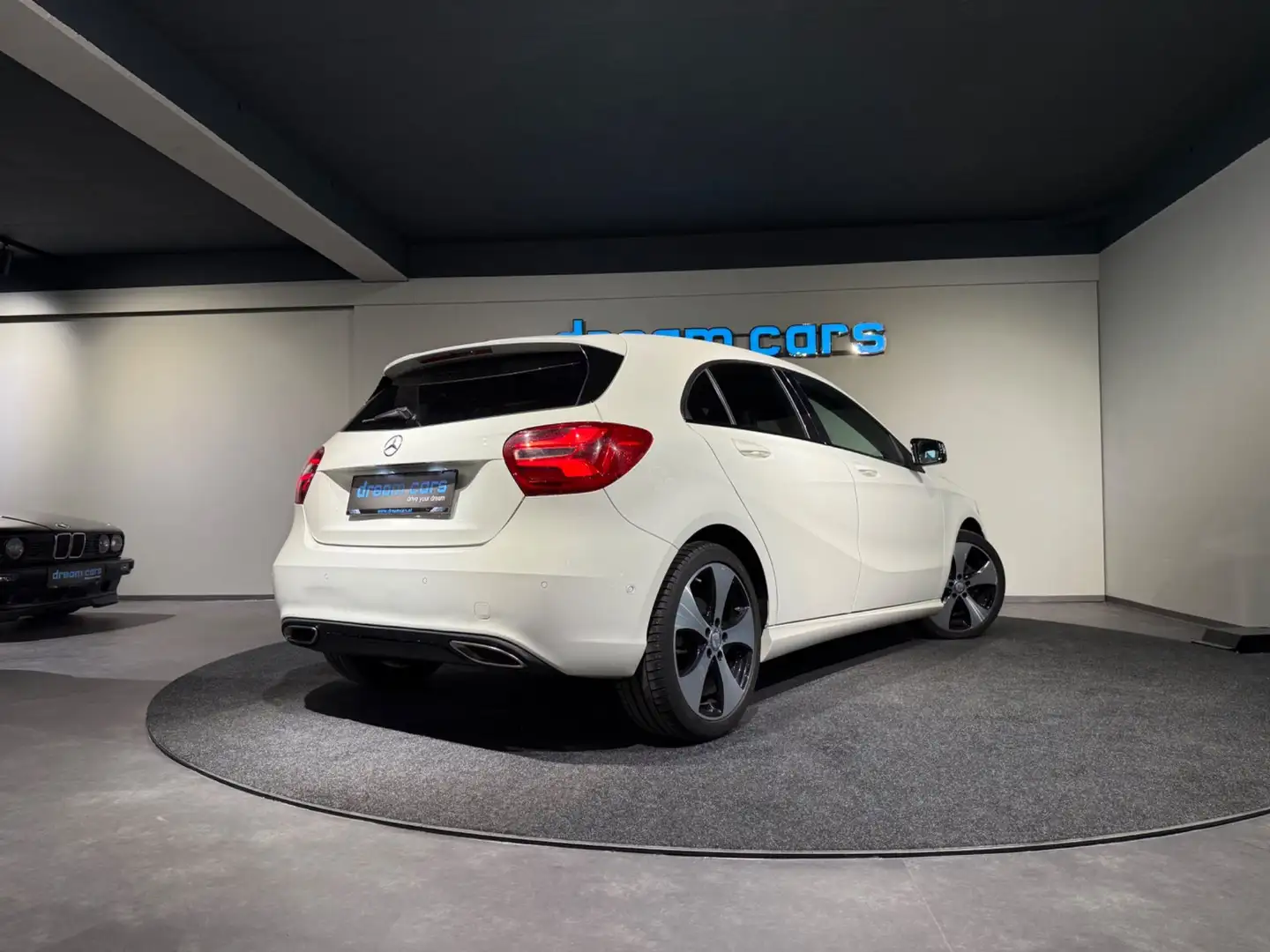 Mercedes-Benz A 180 A-Klasse A 180 CDI Aut. / Night Paket / LED / 18“ Weiß - 2