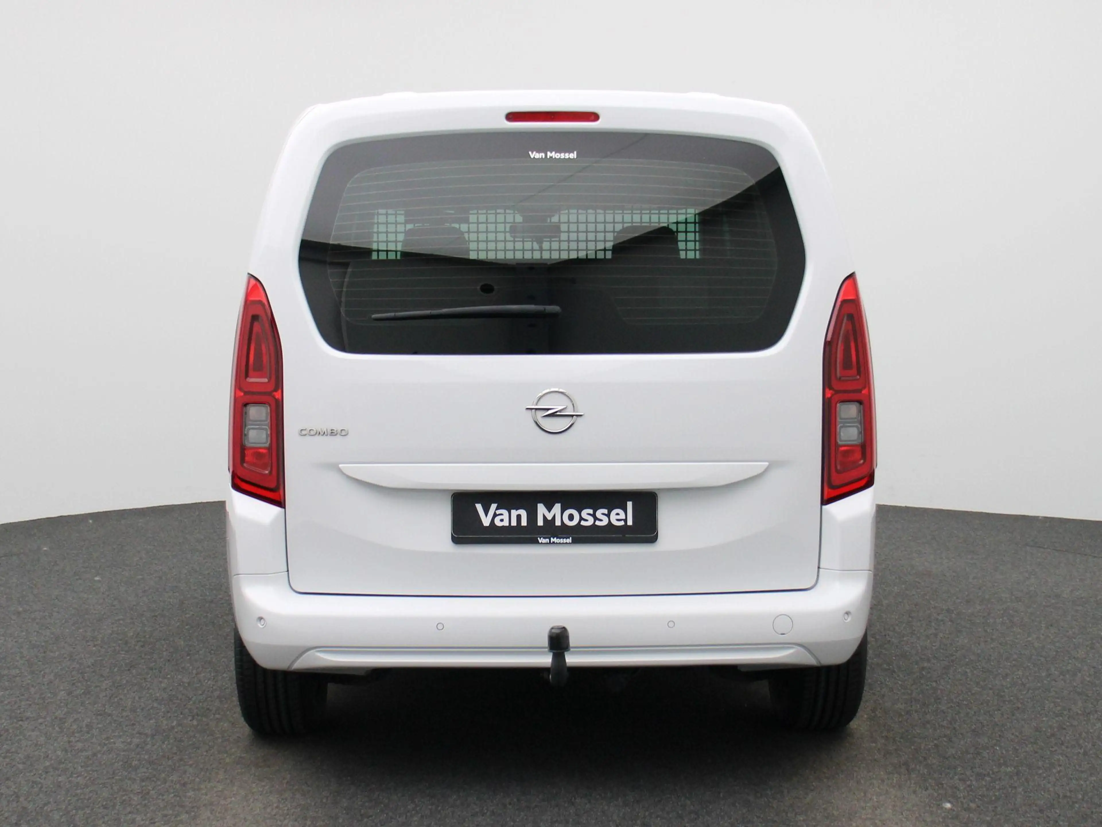 Opel Combo Life 1.5 Turbo D 100 MT6 Edition — photo 6