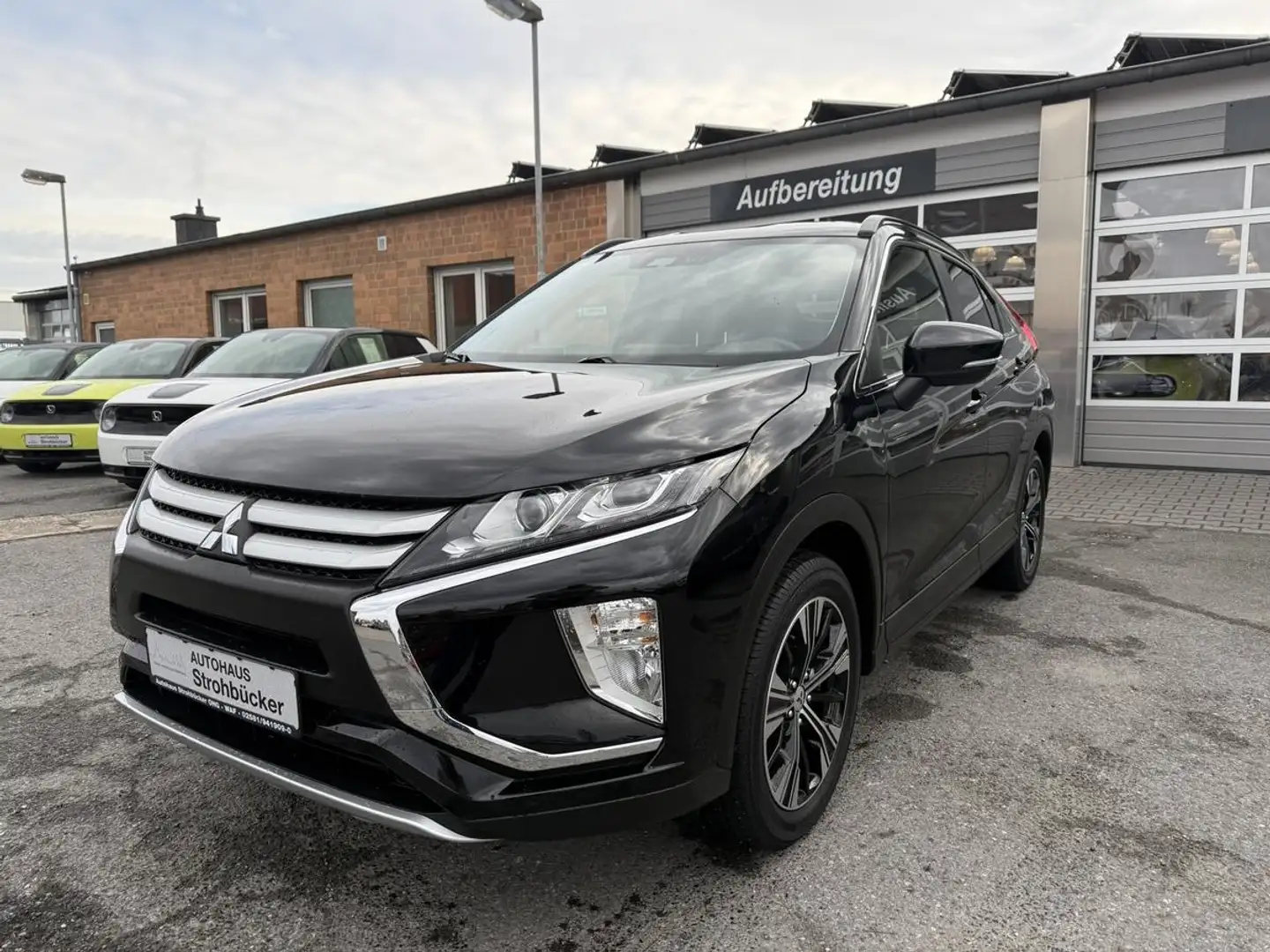 Mitsubishi Eclipse Cross 1.5 T-MIVEC CVT 2WD Spirit Schwarz - 2