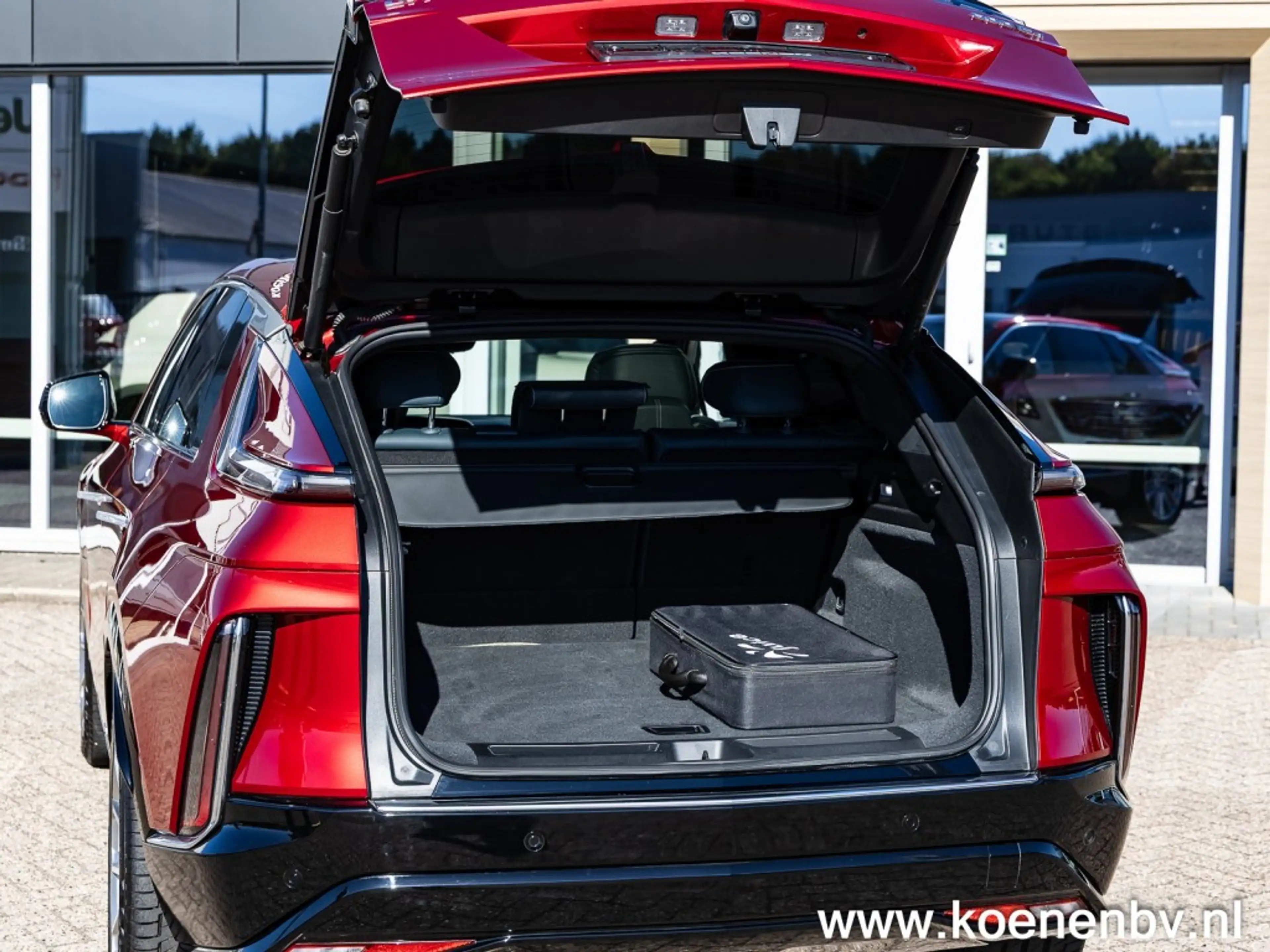 Cadillac Lyriq Luxury Level 3 600 E4 AWD 528PK EV/ 530 KM WLTP Ac — photo 23