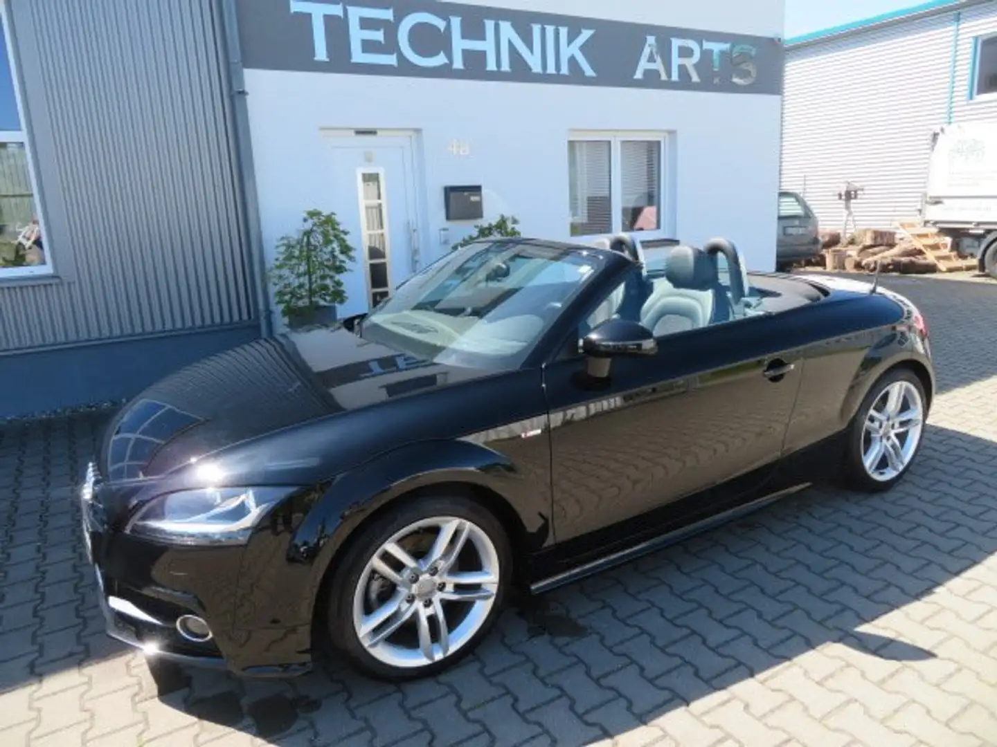 Audi TT Roadster 1.8 9134km,TÜV neu,Scheckheft gepflegt Чорний - 2