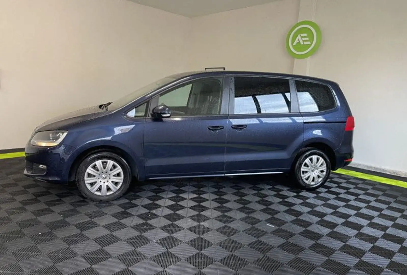 Volkswagen Sharan II 2.0 TDI 115ch BlueMotion FAP Trendline 5 PLACES %2B Bluetooth / Radars AV AR Gris - 2