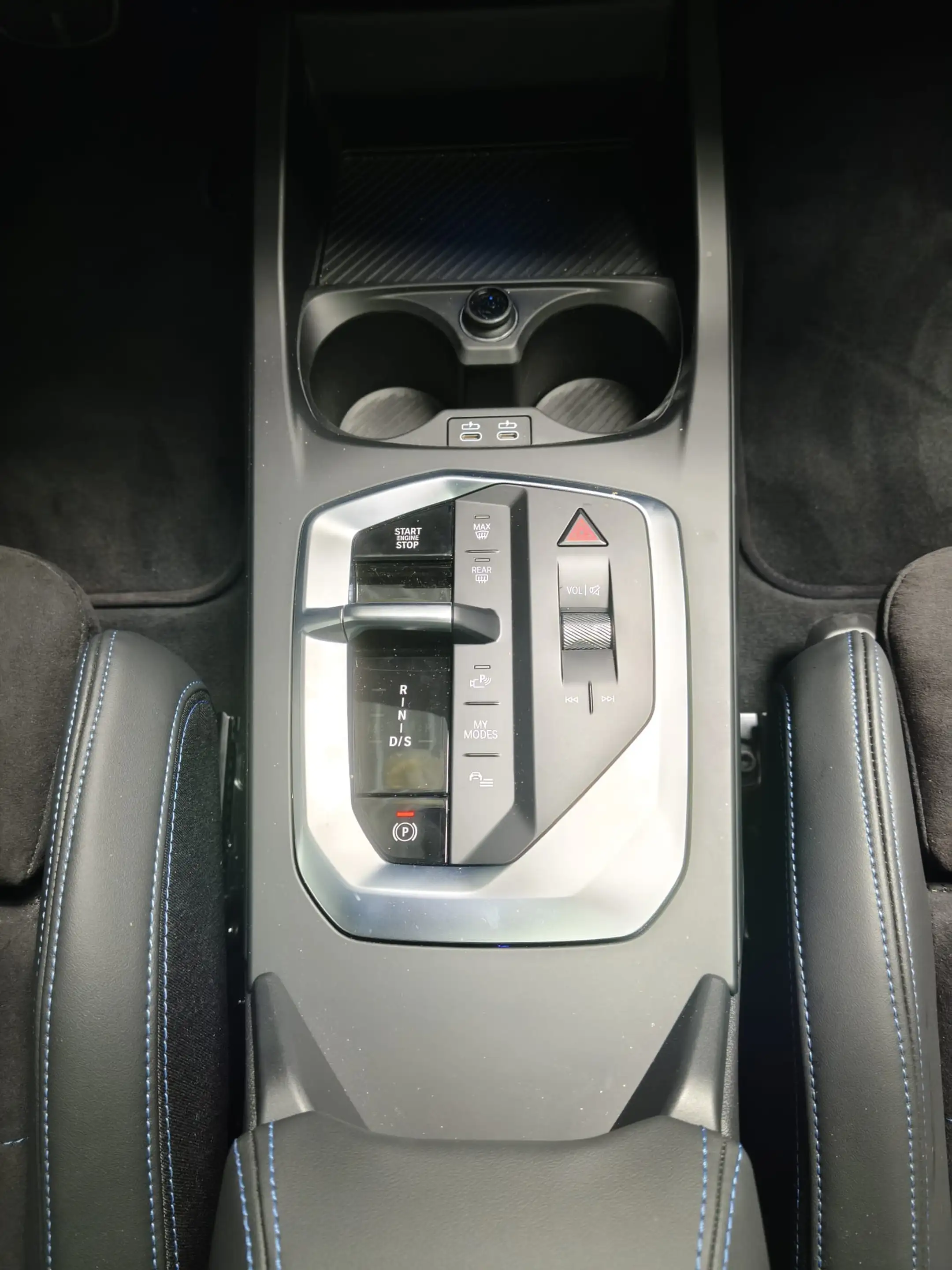 BMW 120 i M Sport PANO/Dr.As+/19"/ACC — photo 13