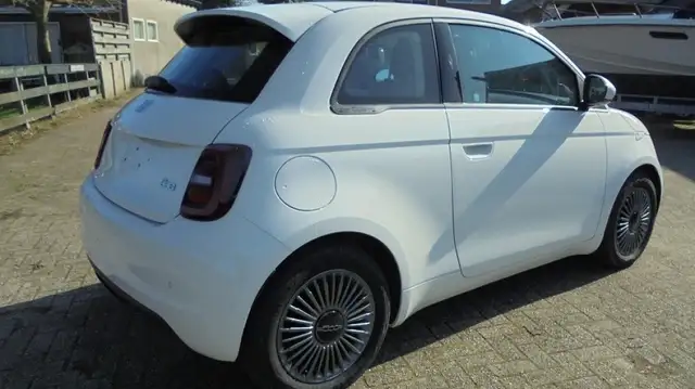 Fiat 500 view 6