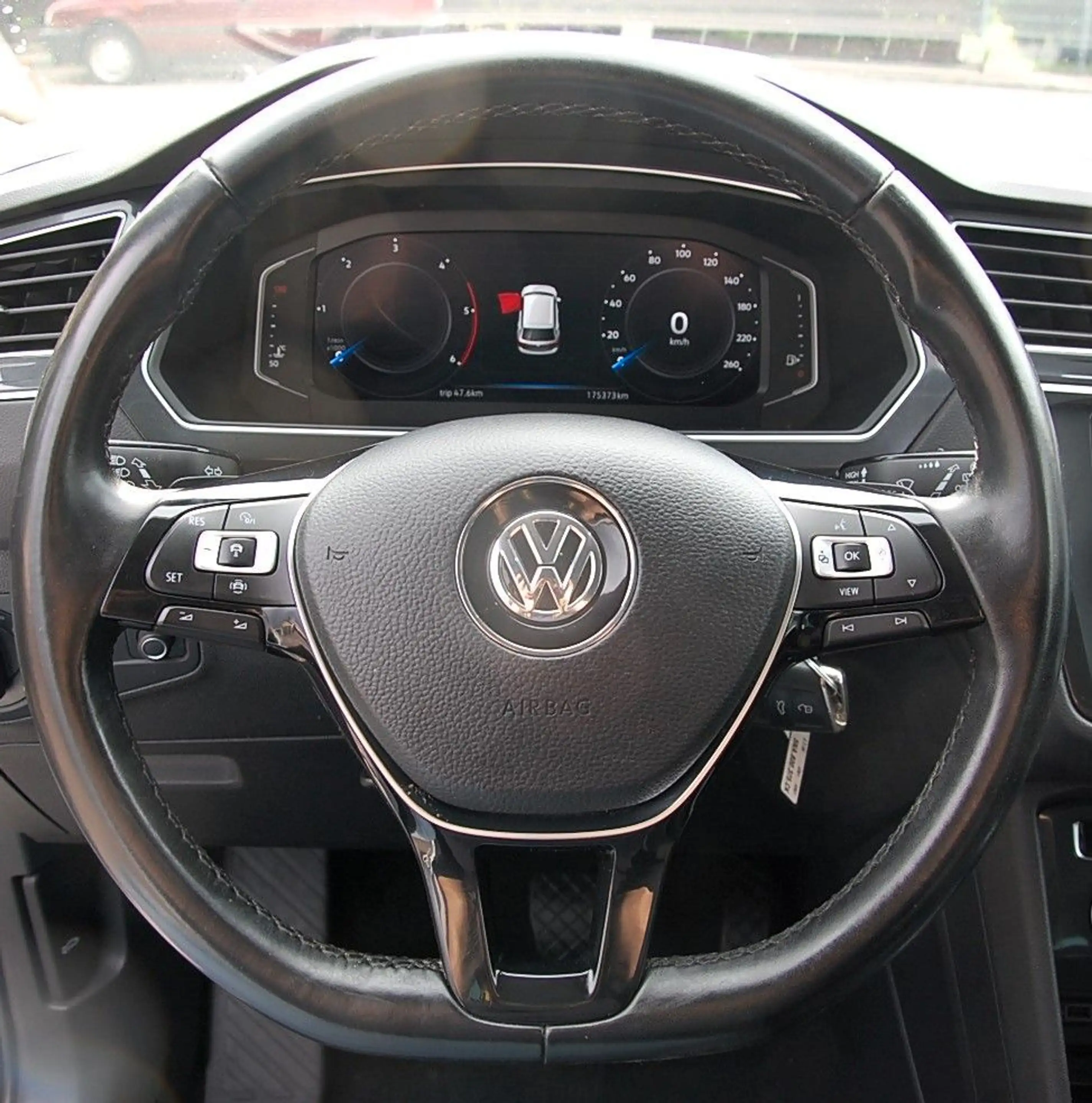 Volkswagen Tiguan 2.0 TDI 4Motion R Line Kamera Virtual ACC — photo 10