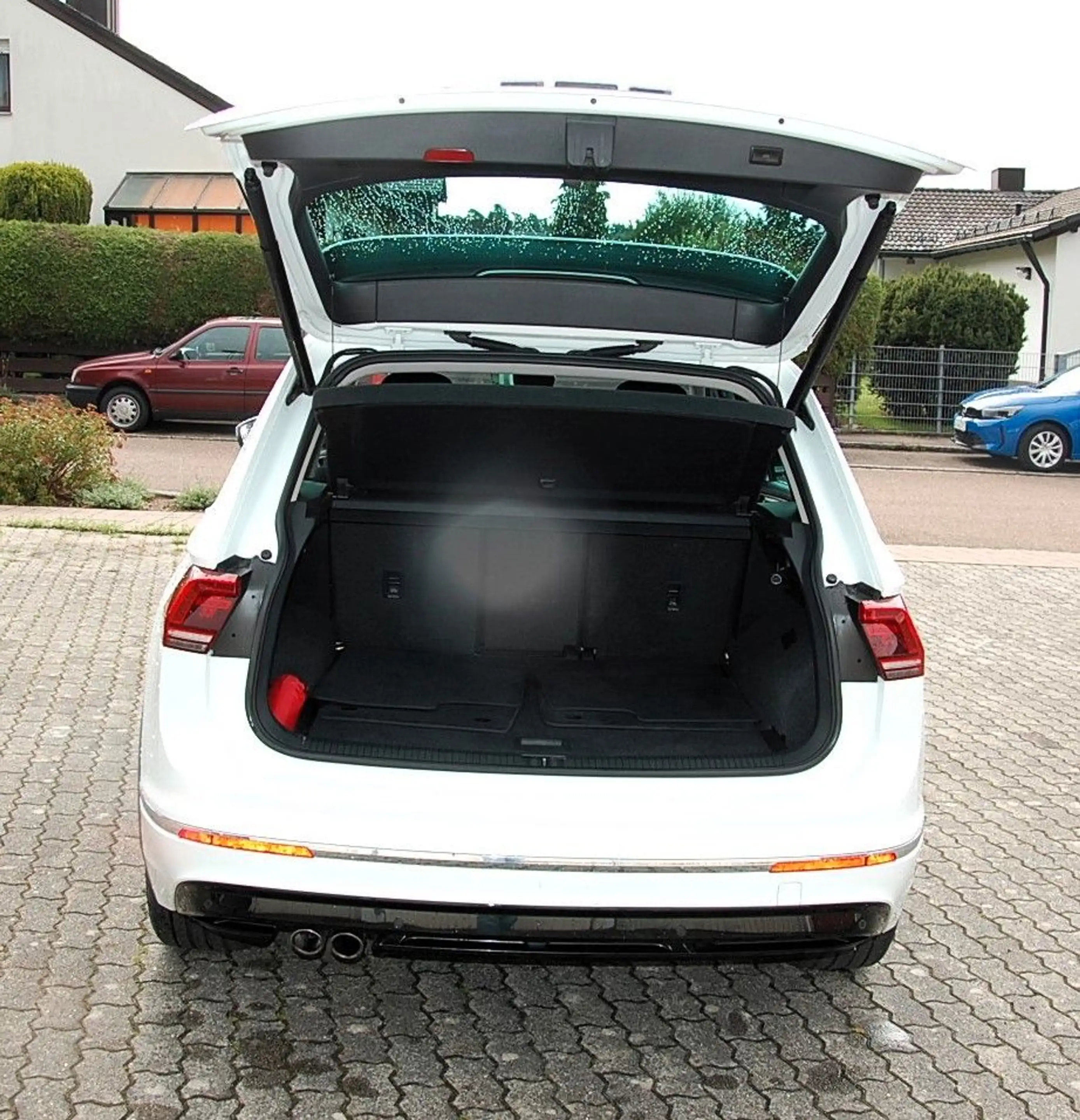 Volkswagen Tiguan 2.0 TDI 4Motion R Line Kamera Virtual ACC — photo 8