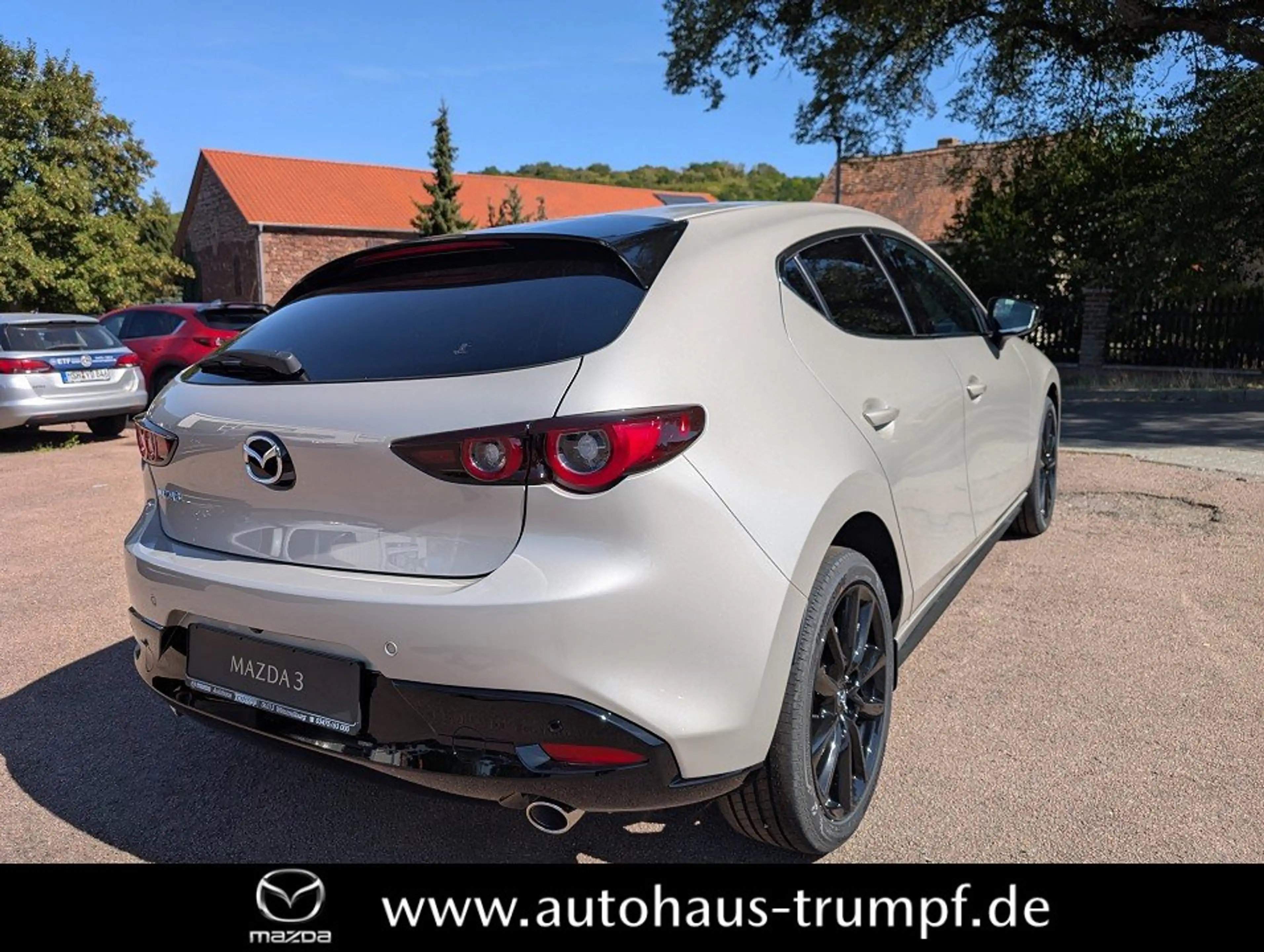 Mazda 3 2.5L e-SKYACTIV G 140ps — photo 9