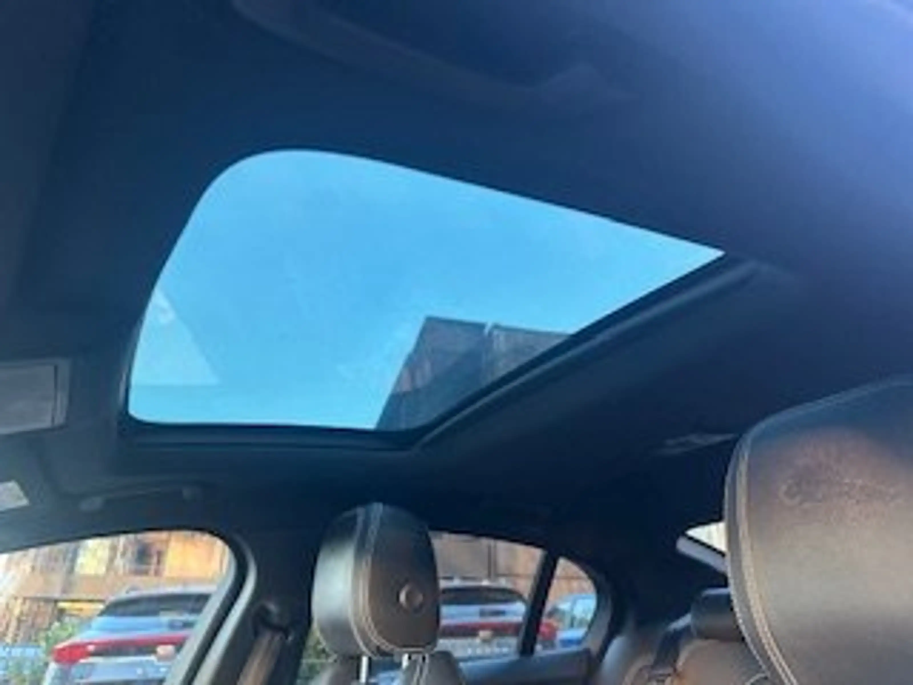 Jaguar XE R-Dynamic SE AWD — photo 14
