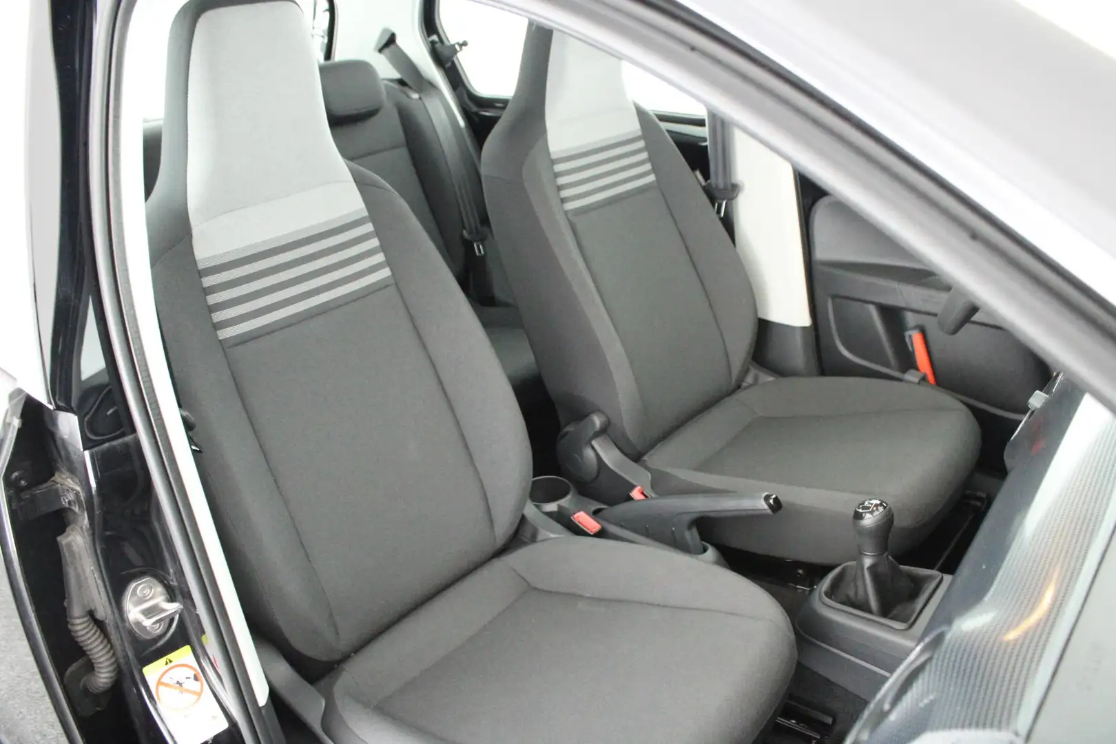 Volkswagen up! 1.0 60pk BMT move up! Airco Maps&More Zwart - 2