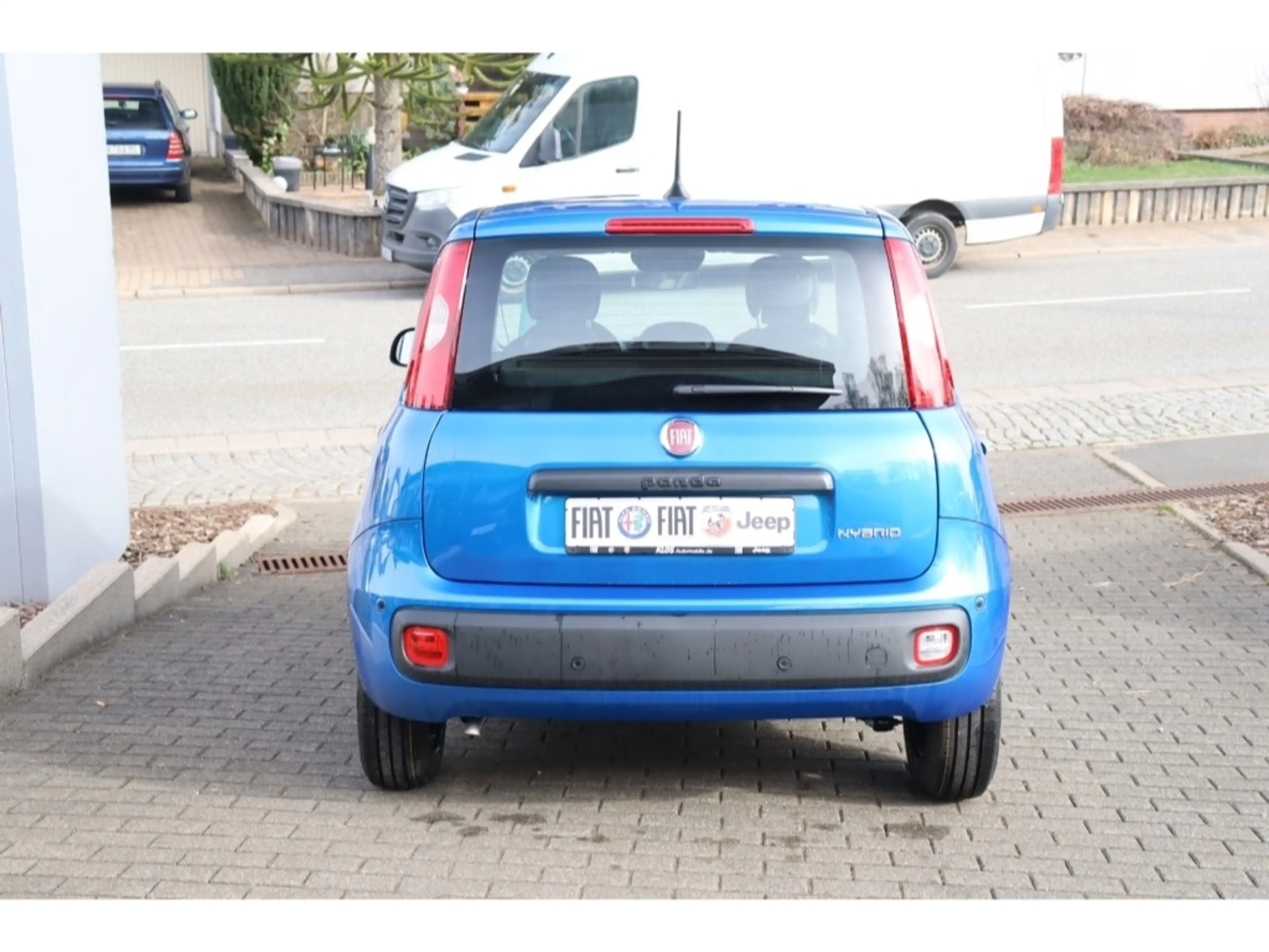 Fiat New Panda PANDA ICON HYBRID 1.0 GSE 65PS PDC RADIO 5-SITZER — photo 4