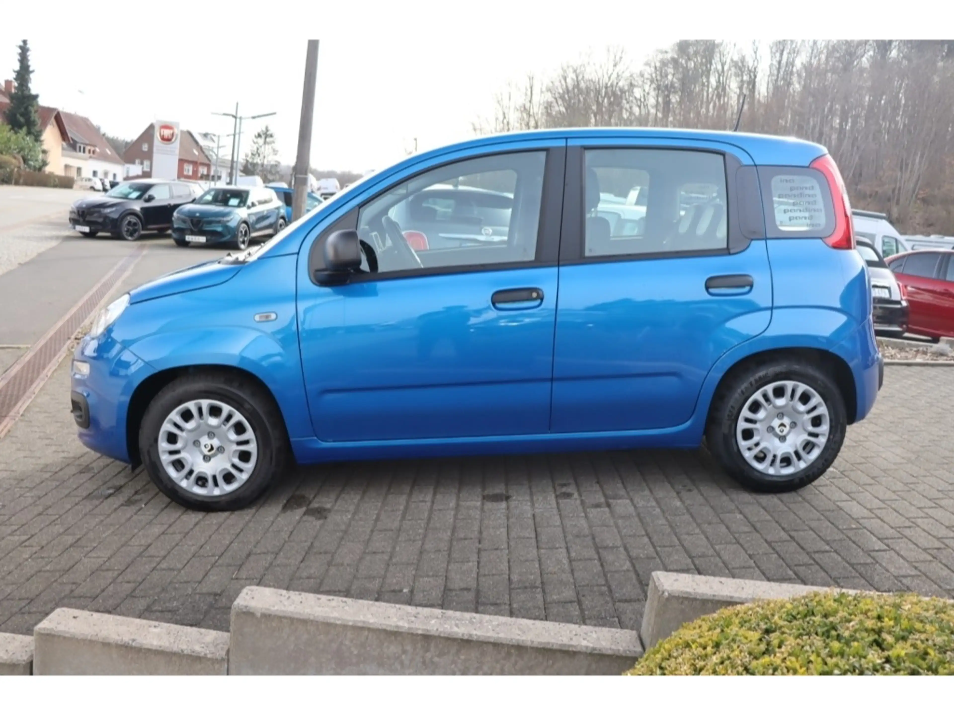 Fiat New Panda PANDA ICON HYBRID 1.0 GSE 65PS PDC RADIO 5-SITZER — photo 6