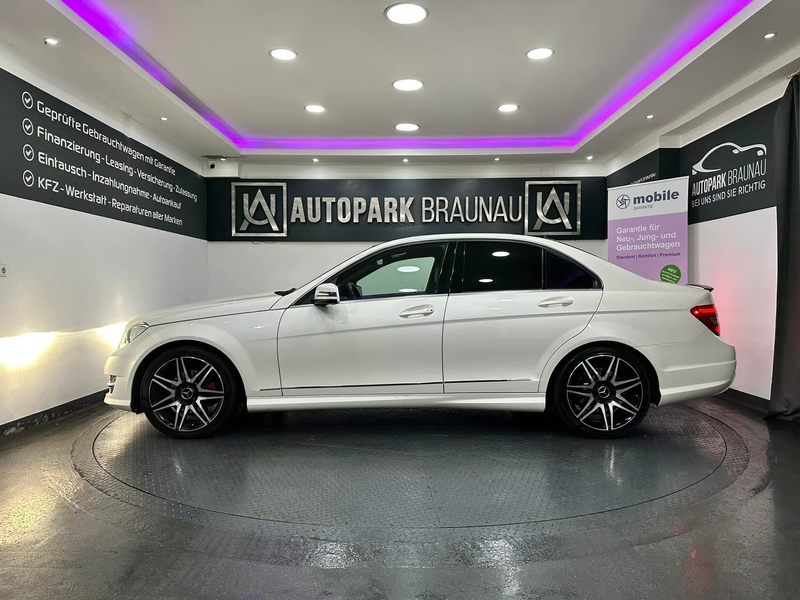 Mercedes-Benz C 250 CGI AMG-LINE PLUS Aut. *DESIGNO*H&K*MEMORY* — photo 3