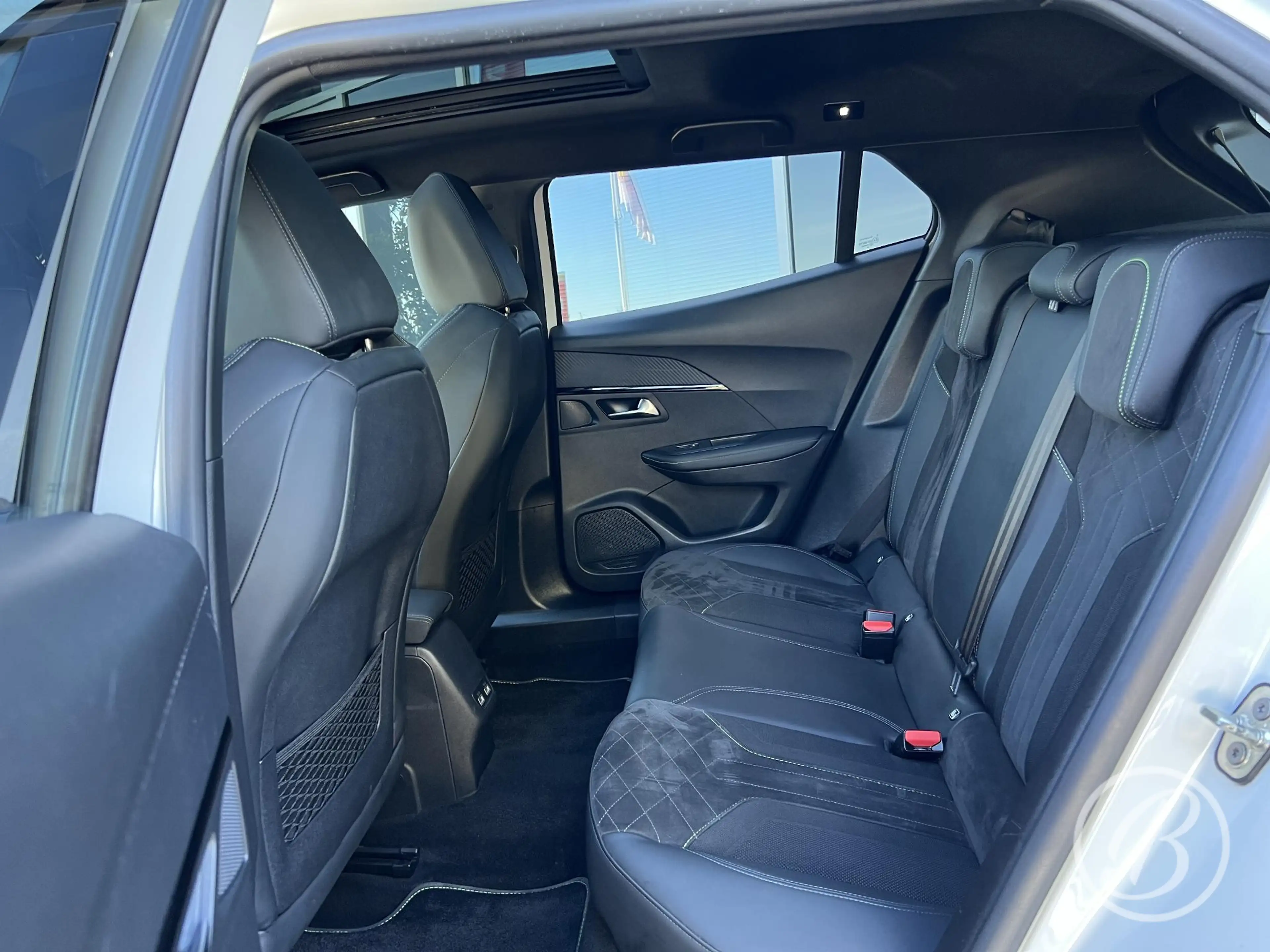 Peugeot 2008 1.2 Turbo 130 pk GT Pack | Panoramadak — photo 7