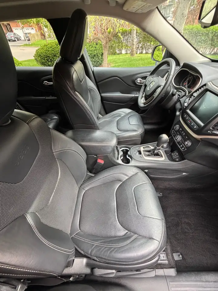 Jeep Cherokee fotografie Jeep Cherokee