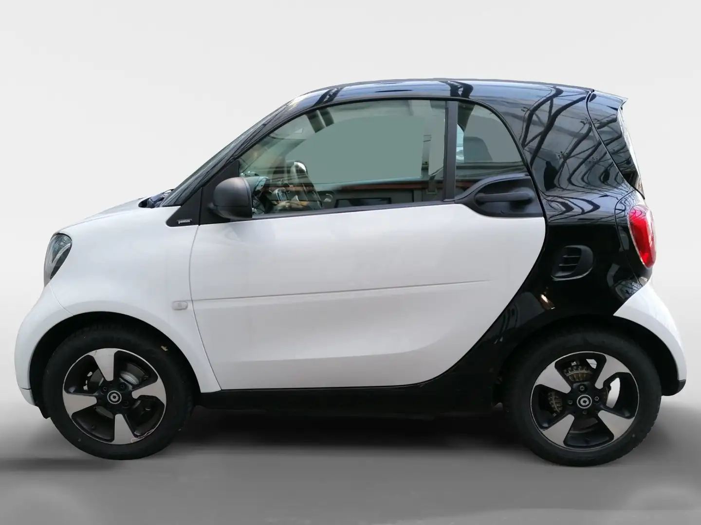 smart forTwo electric drive EQ Schwarz - 2