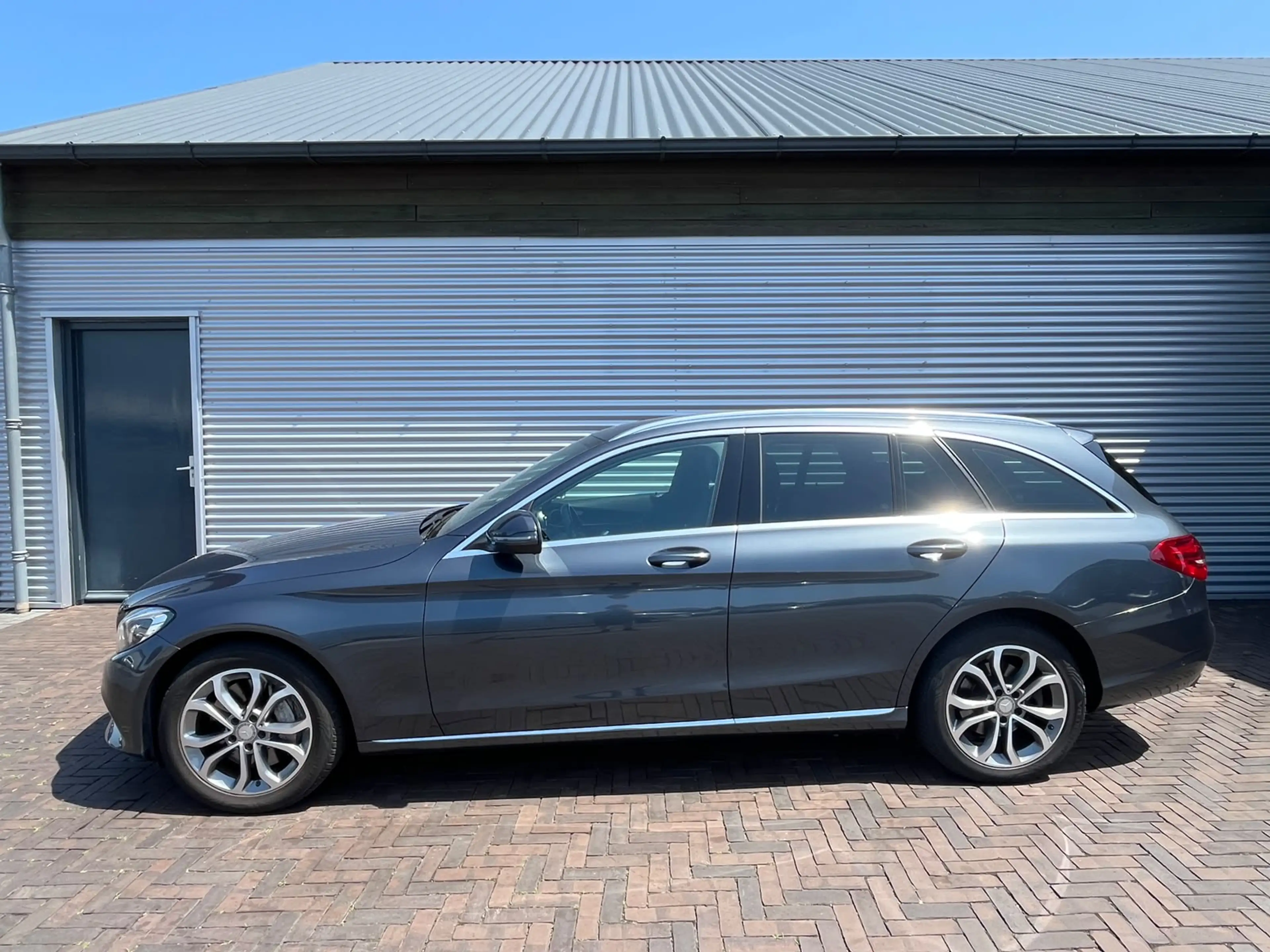 Mercedes-Benz C 350 Estate e Lease Edition — photo 4