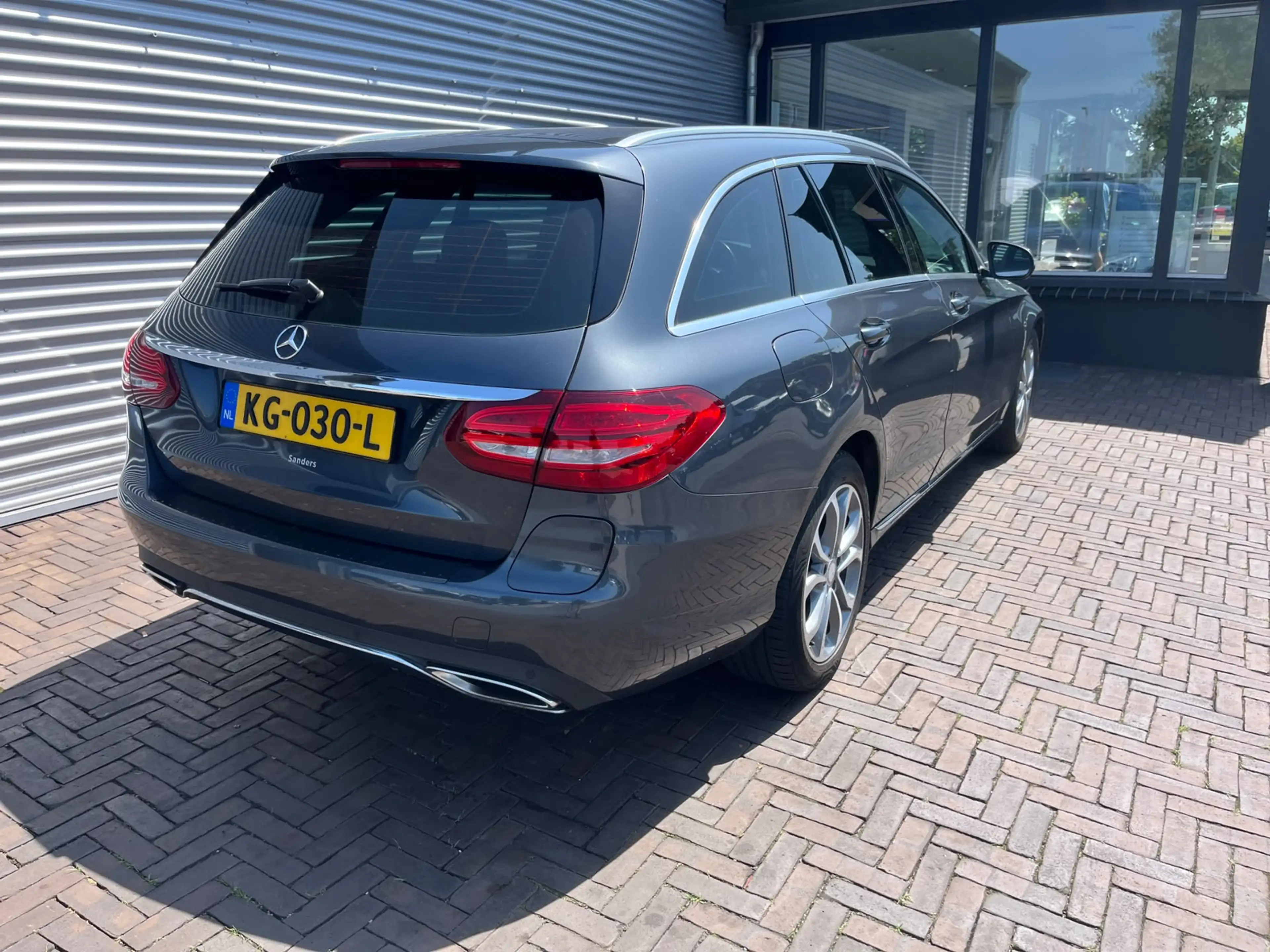 Mercedes-Benz C 350 Estate e Lease Edition — photo 3