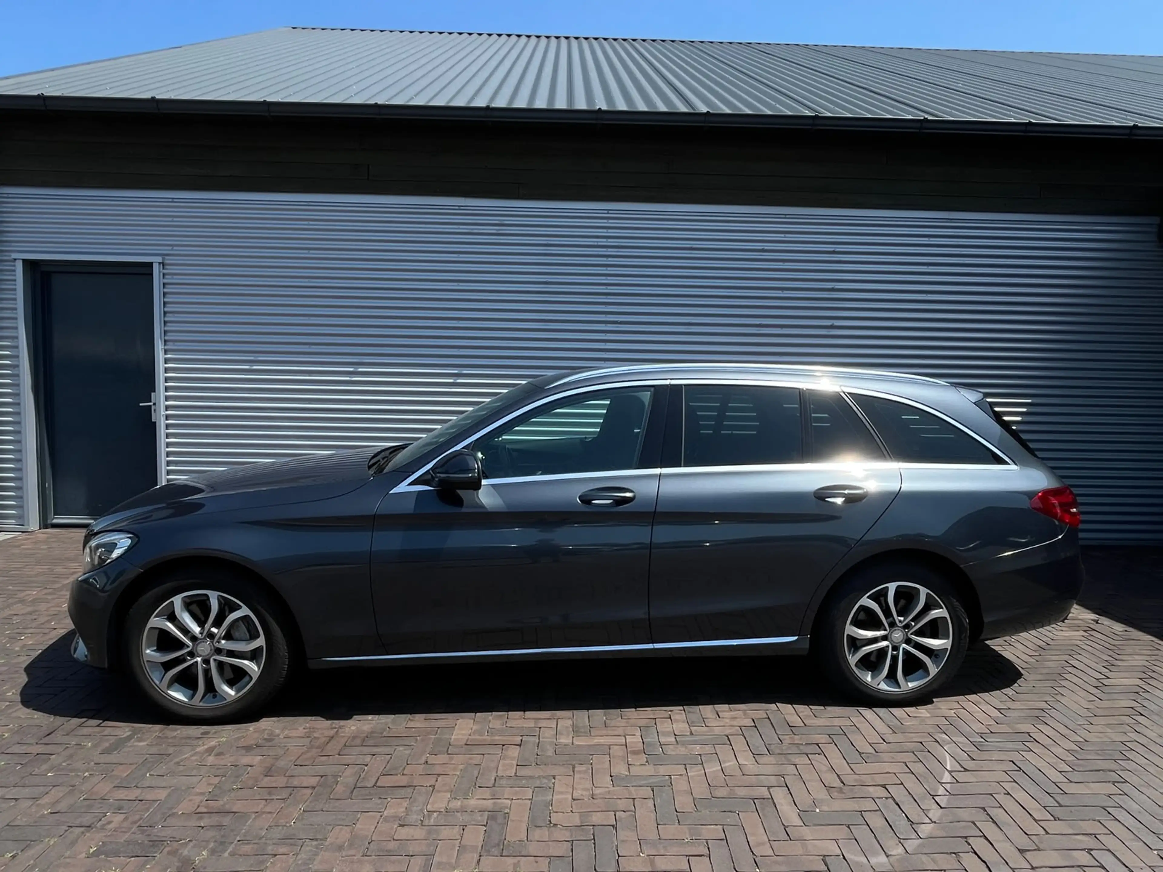 Mercedes-Benz C 350 Estate e Lease Edition — photo 14