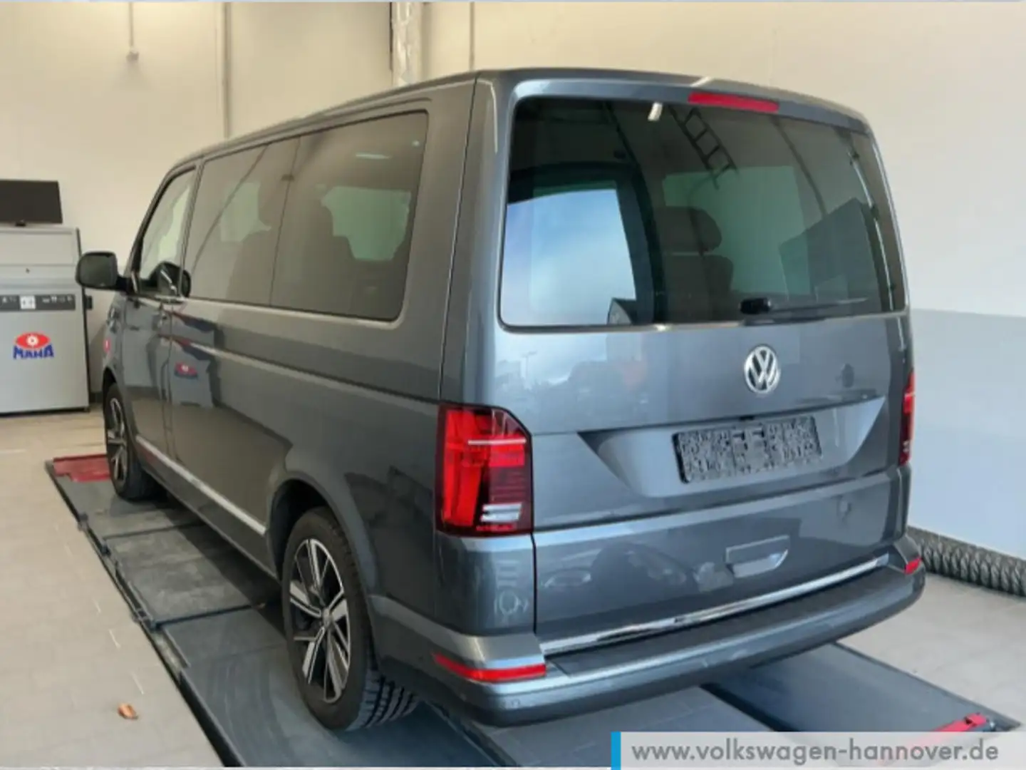 Volkswagen T6.1 Multivan 2.0 TDI DSG 4M Generation SIX Navi Grau - 2