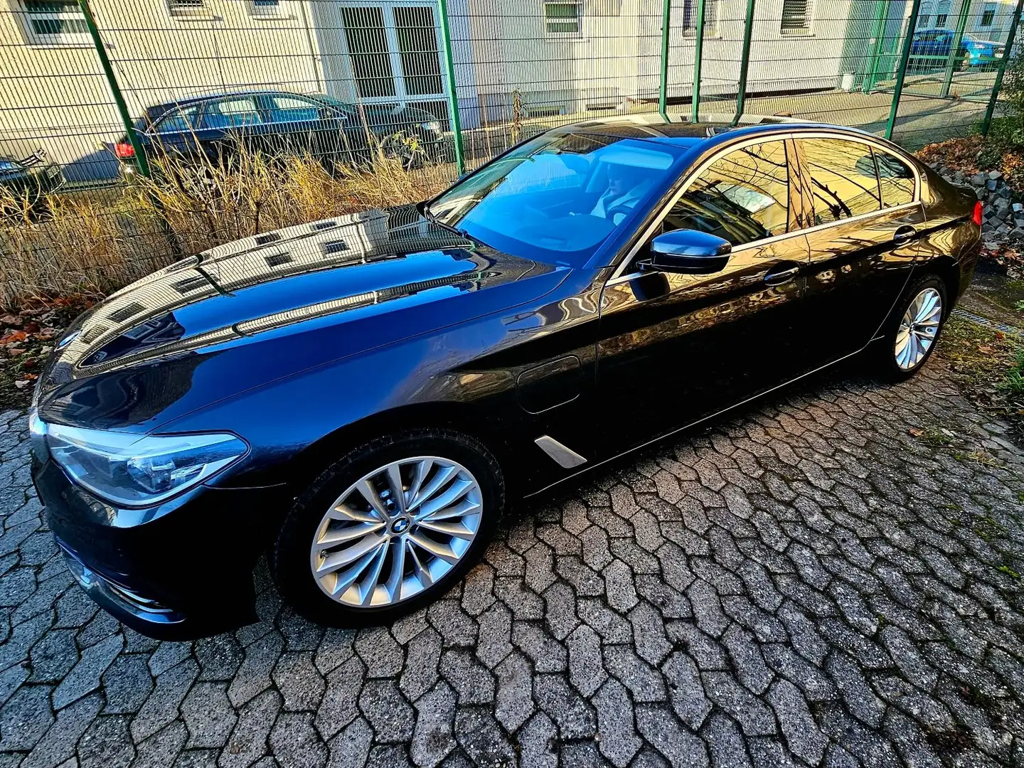 BMW 530 5er Plug-In-Hybrid 530e Aut. Sport Line Noir - 1