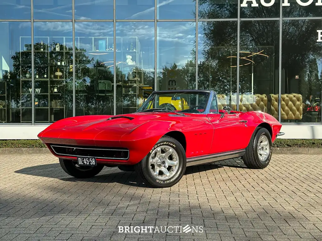 Chevrolet Corvette 1965 из Европы — купить под ключ
