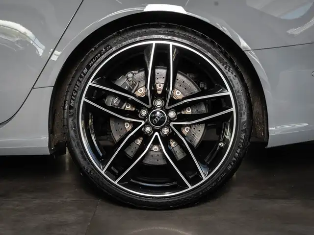 Audi RS6 view 6