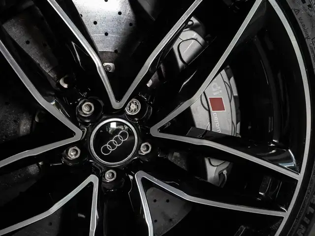 Audi RS6 view 7